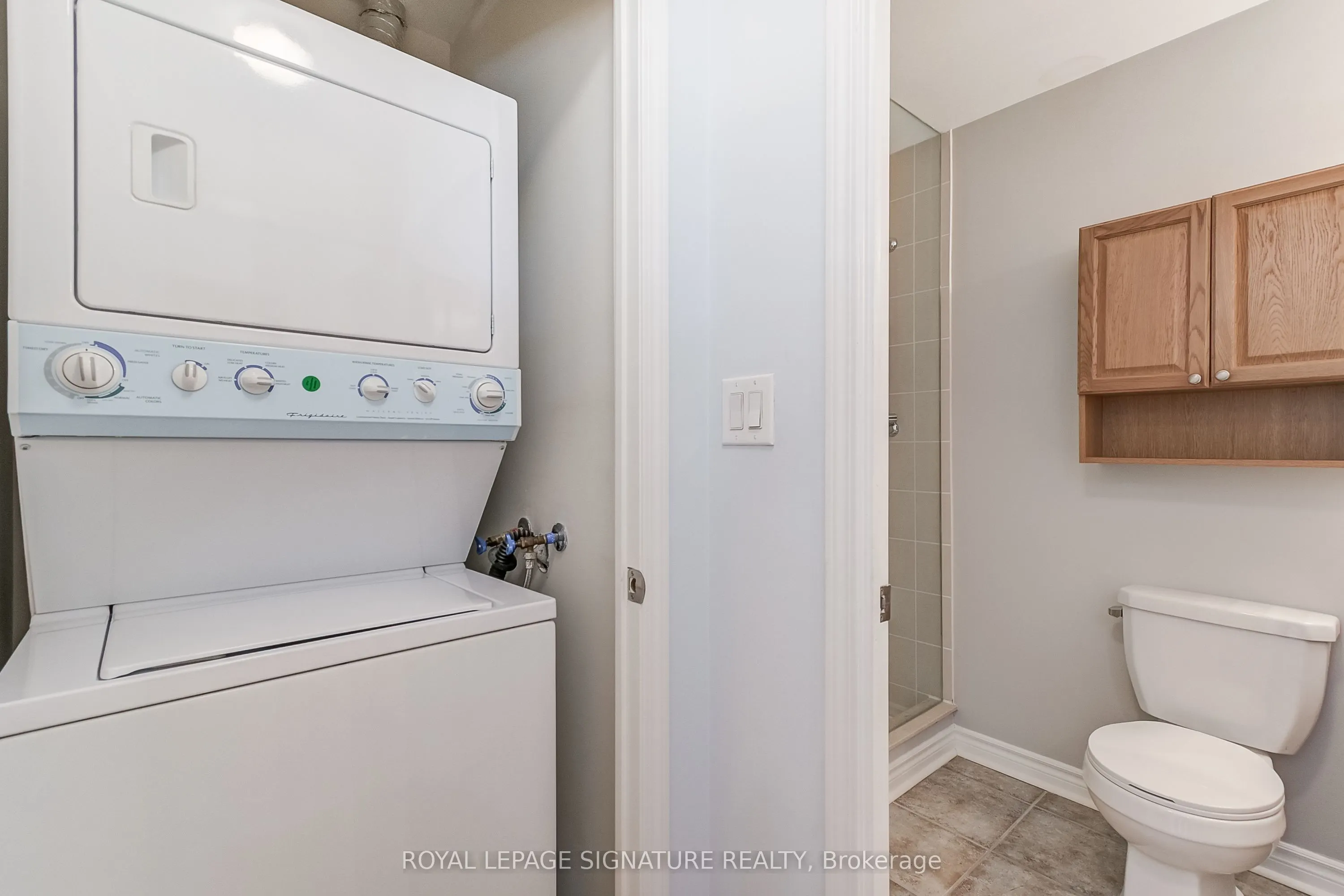 3865 Lake Shore Boulevard W, #320