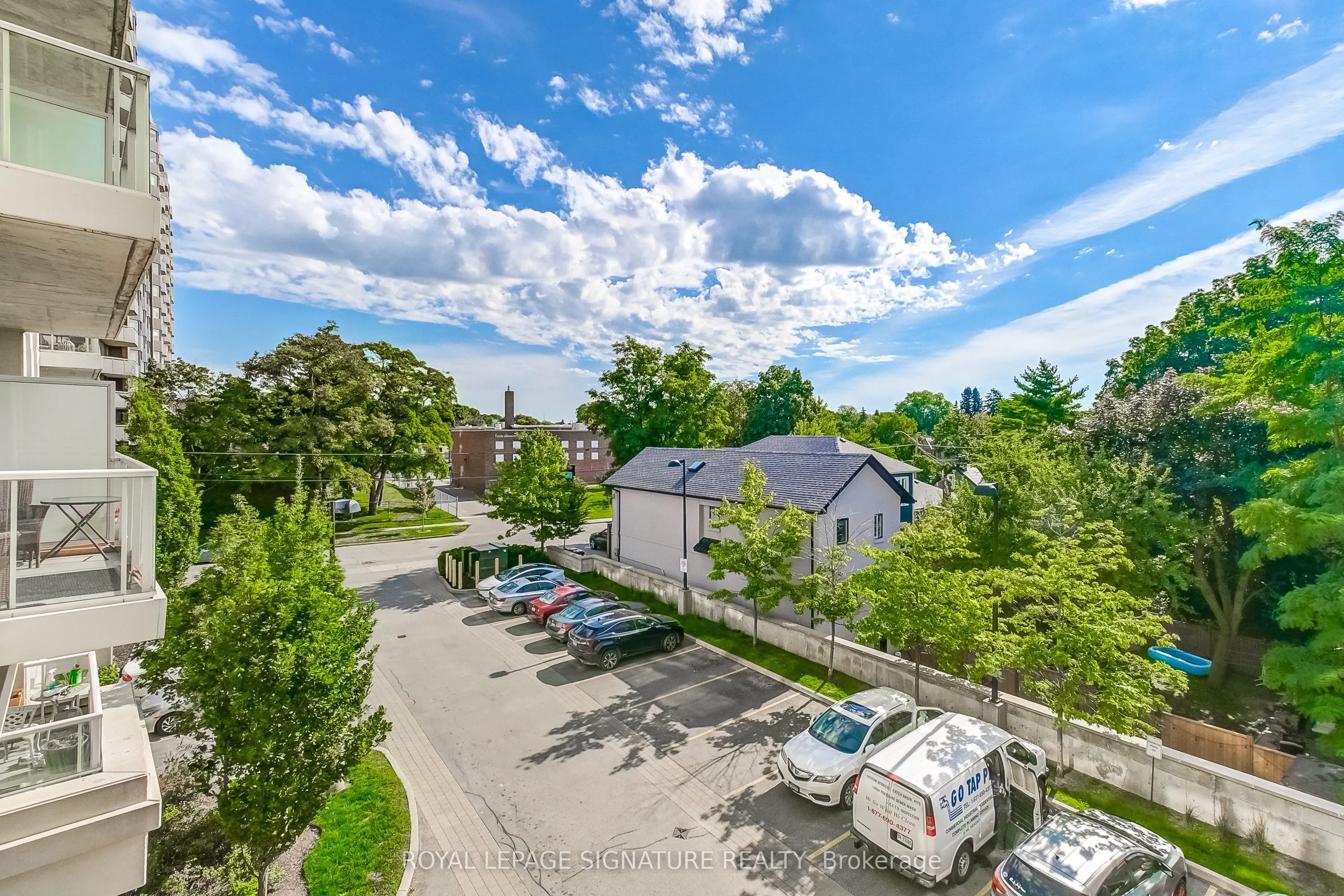 3865 Lake Shore Boulevard W, #320
