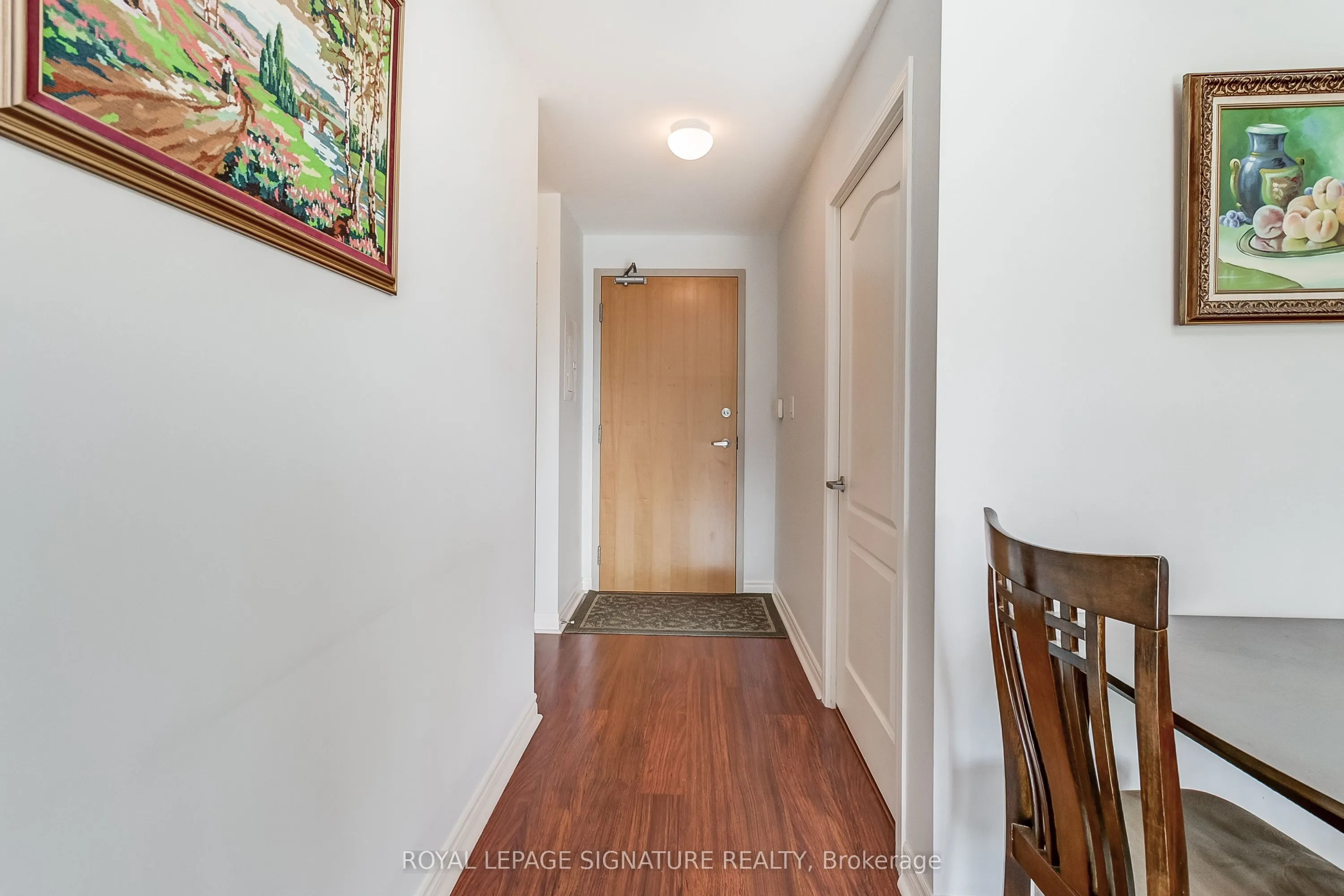 3865 Lake Shore Boulevard W, #320