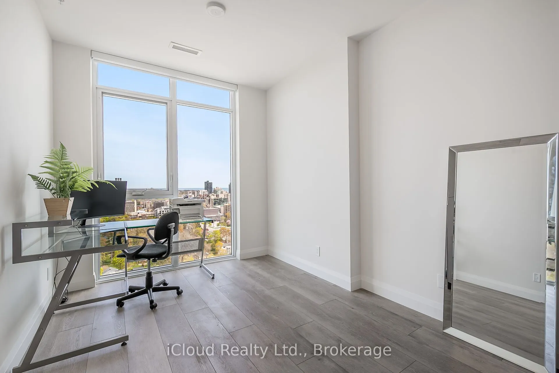 500 Brock Avenue, #2002