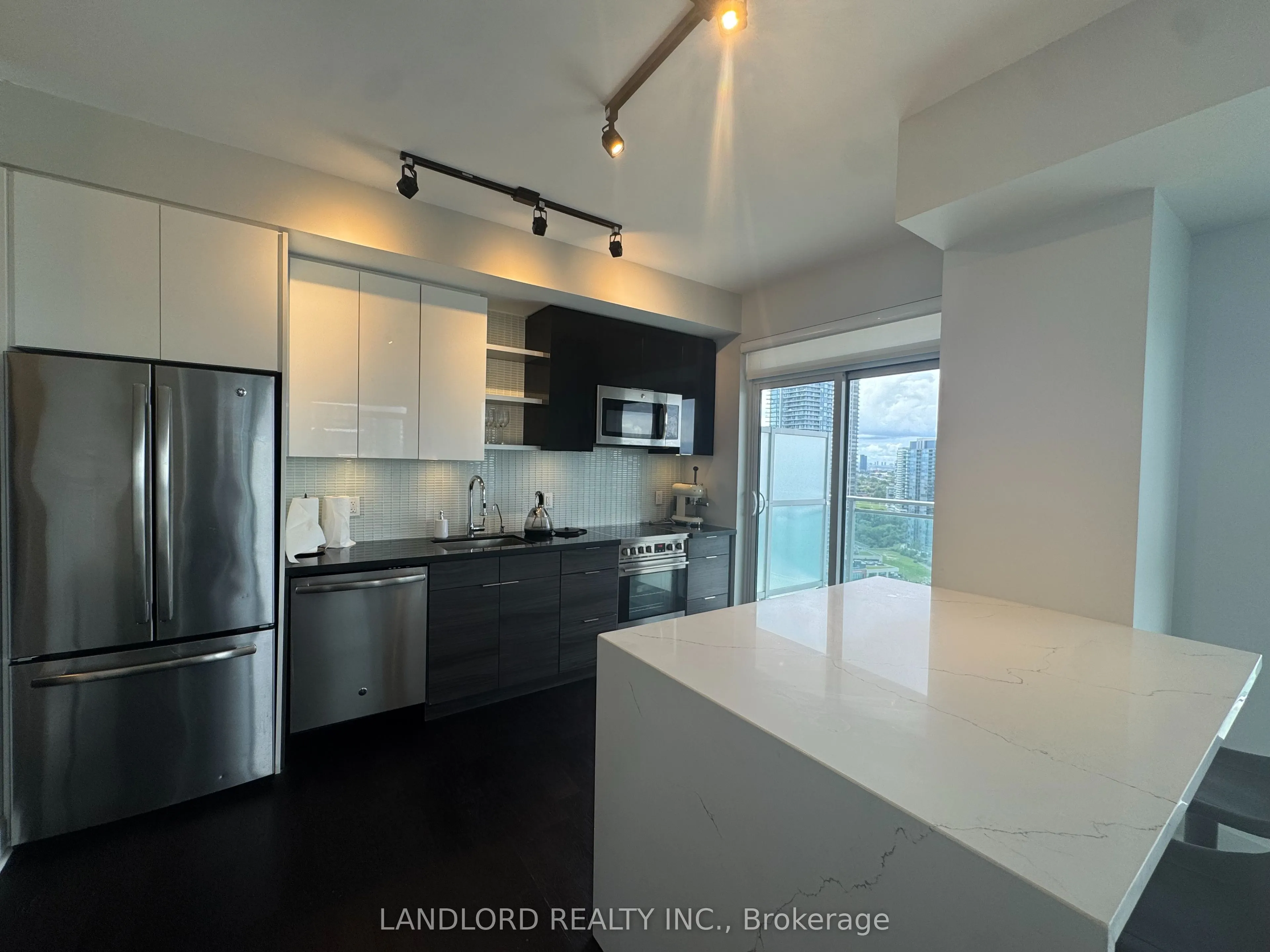 33 Shore Breeze Drive, #2304