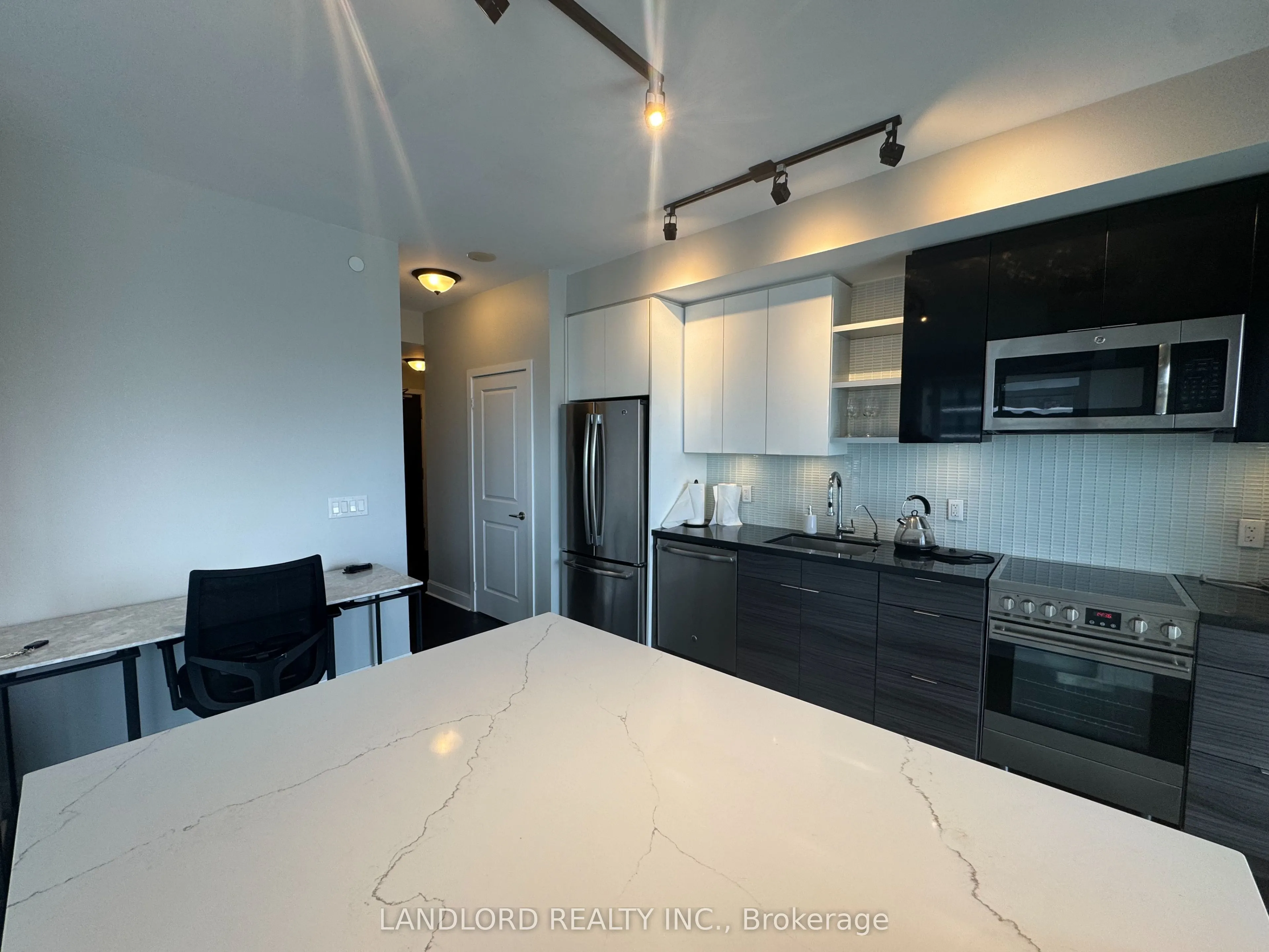 33 Shore Breeze Drive, #2304