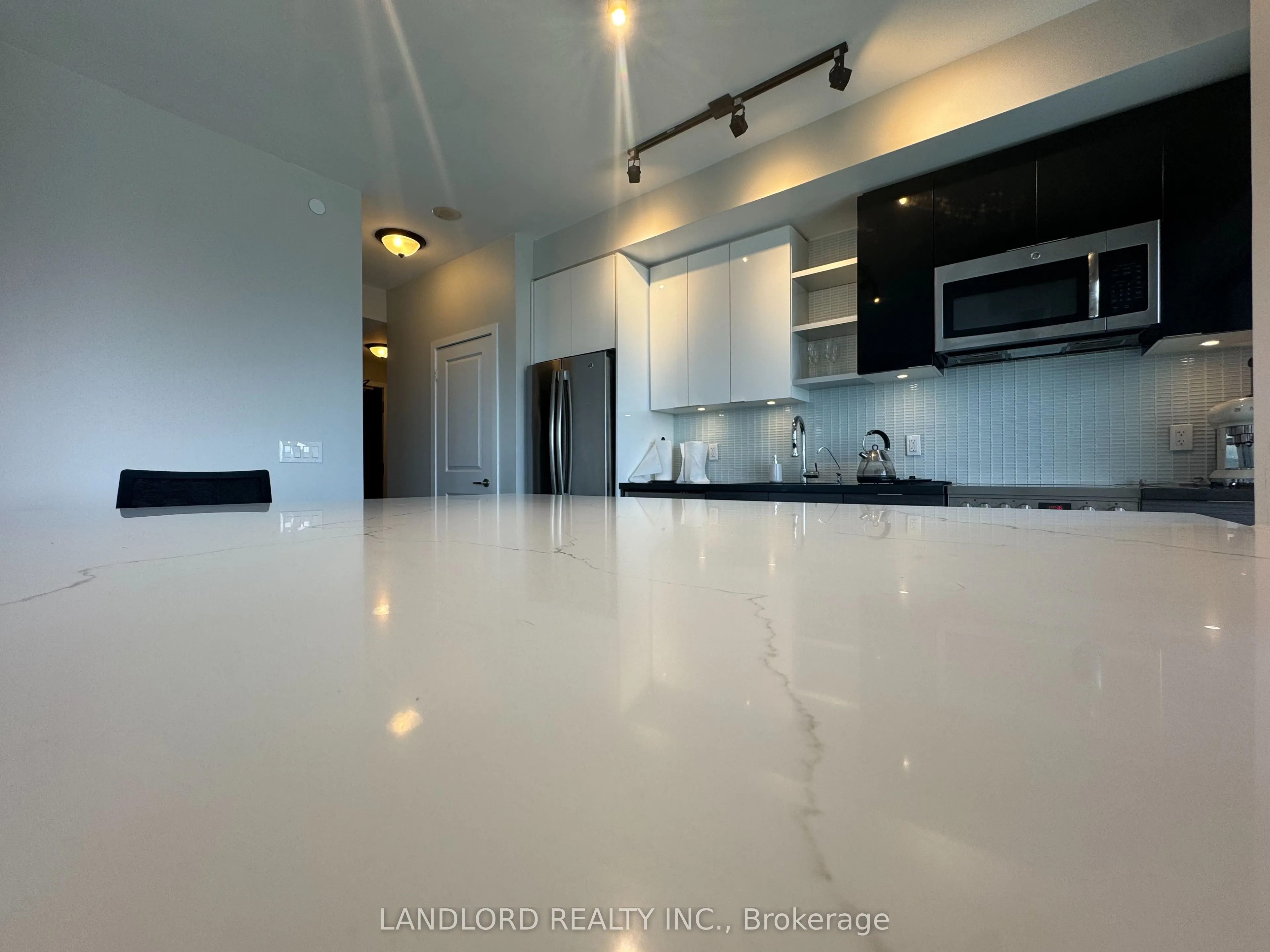 33 Shore Breeze Drive, #2304