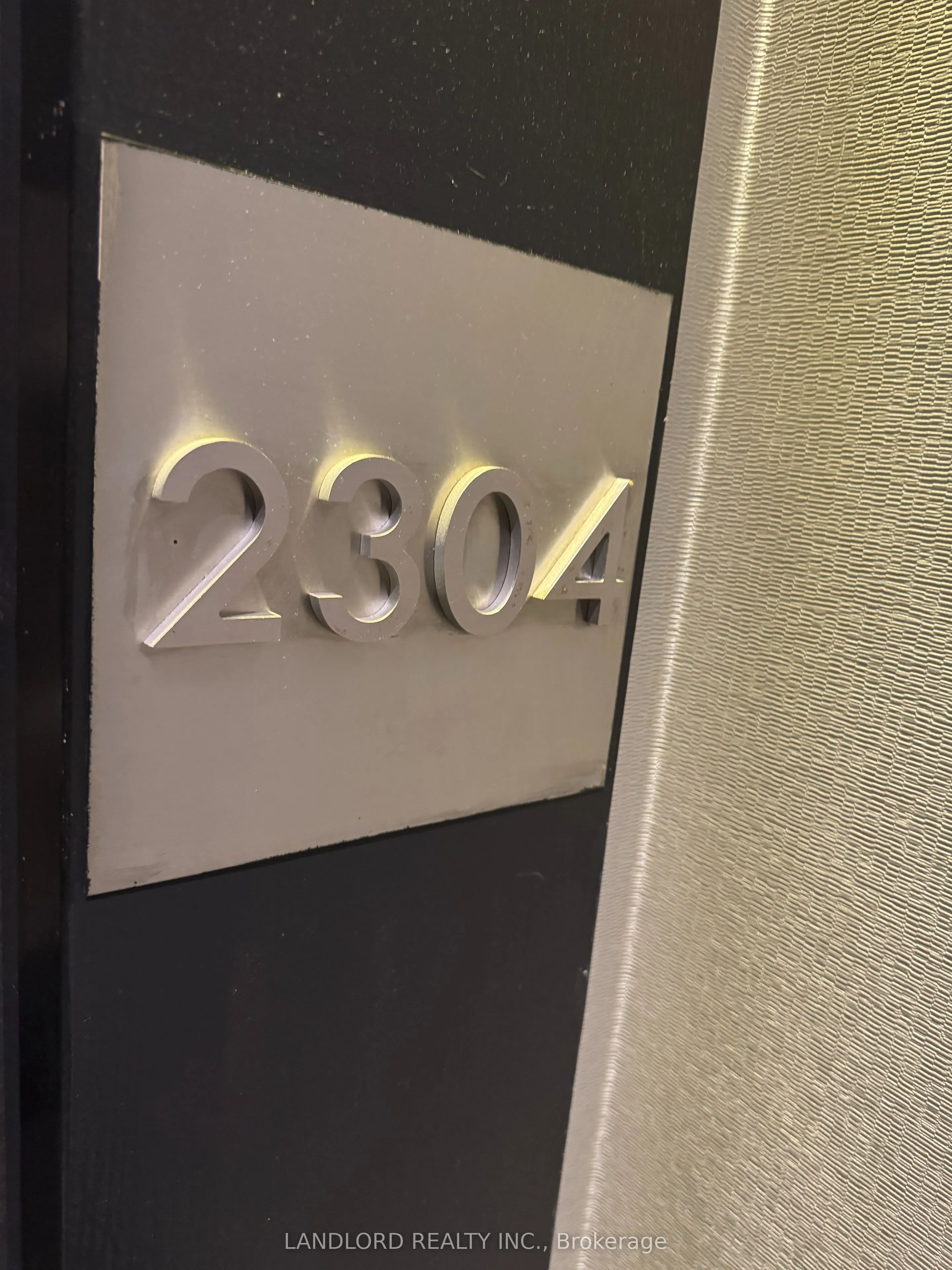 33 Shore Breeze Drive, #2304