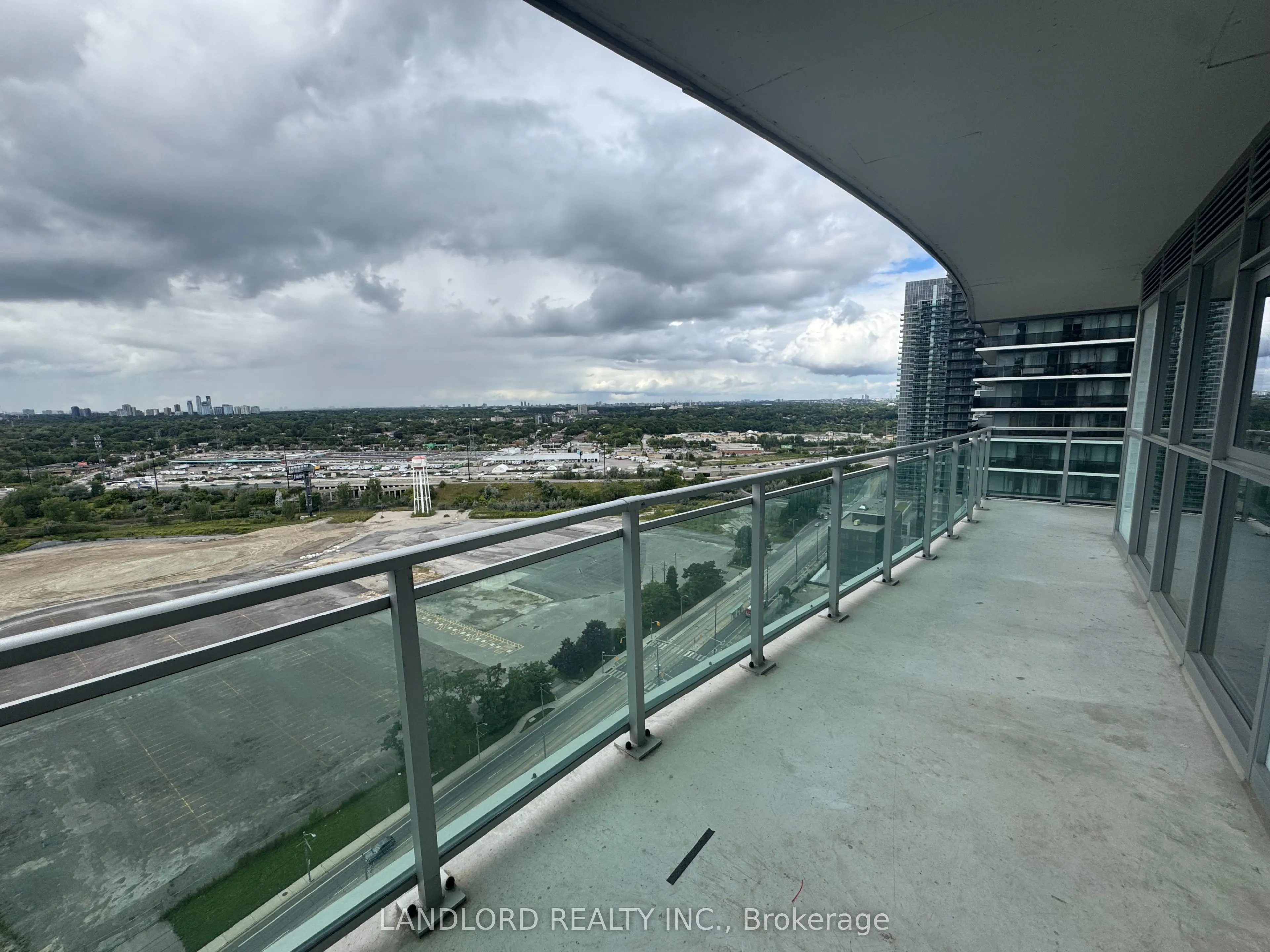33 Shore Breeze Drive, #2304