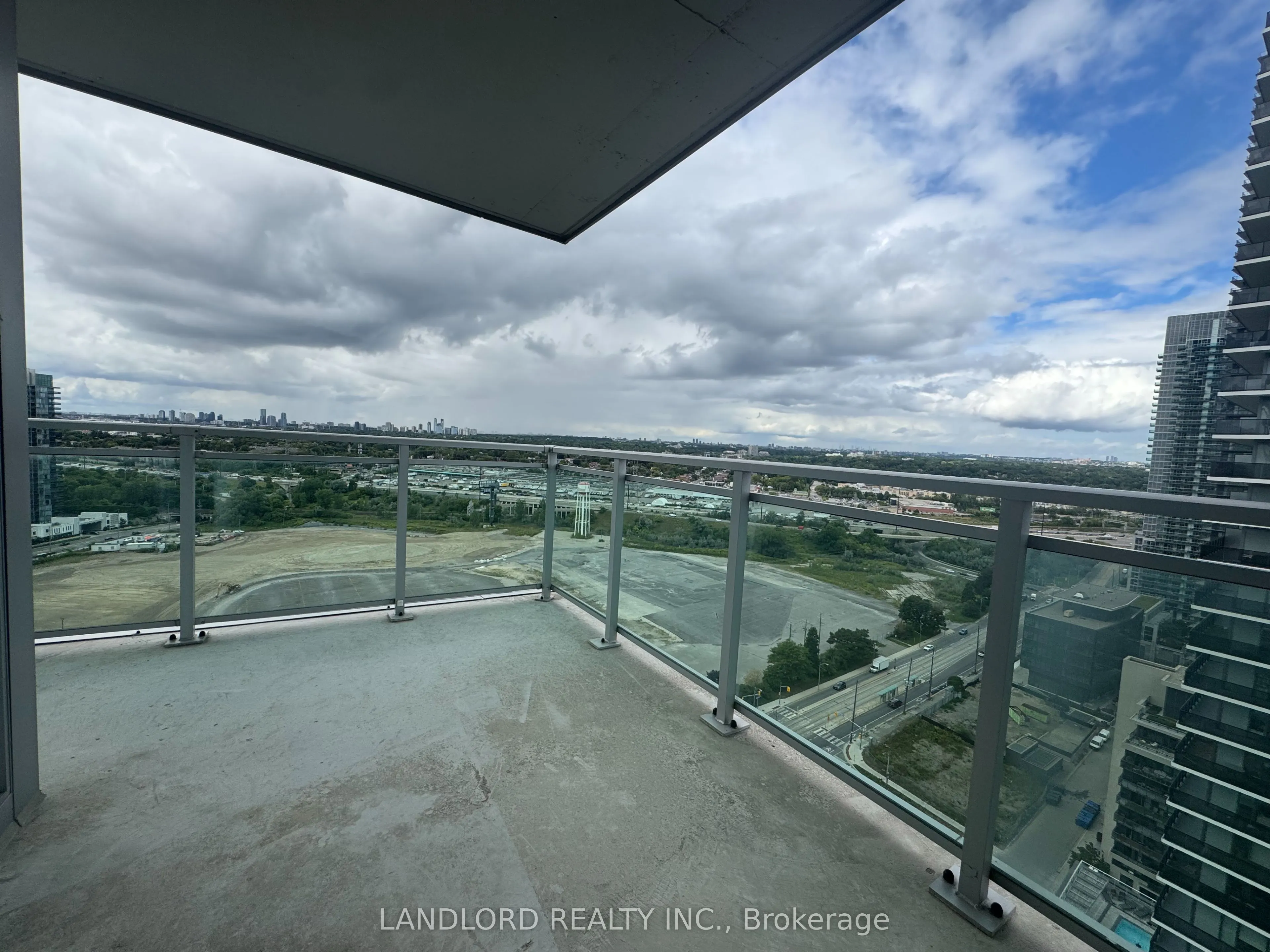 33 Shore Breeze Drive, #2304