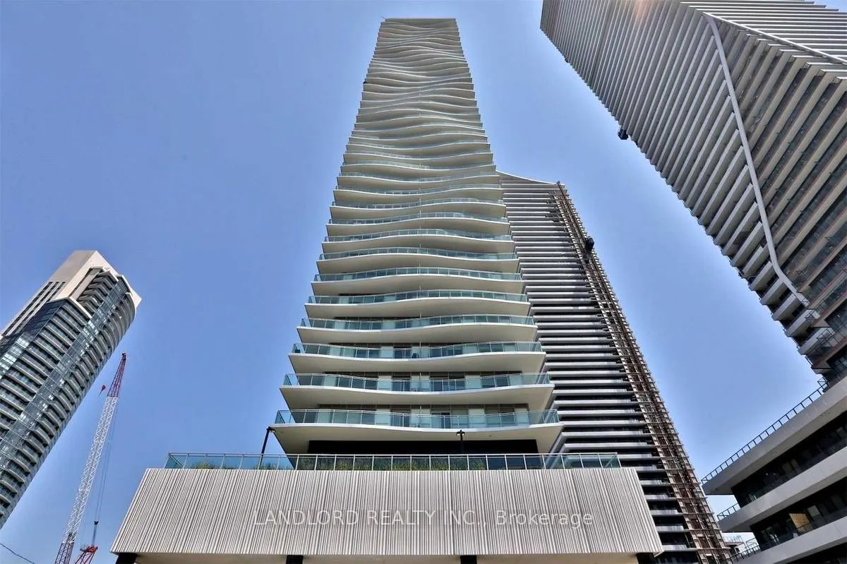 33 Shore Breeze Drive, #2304