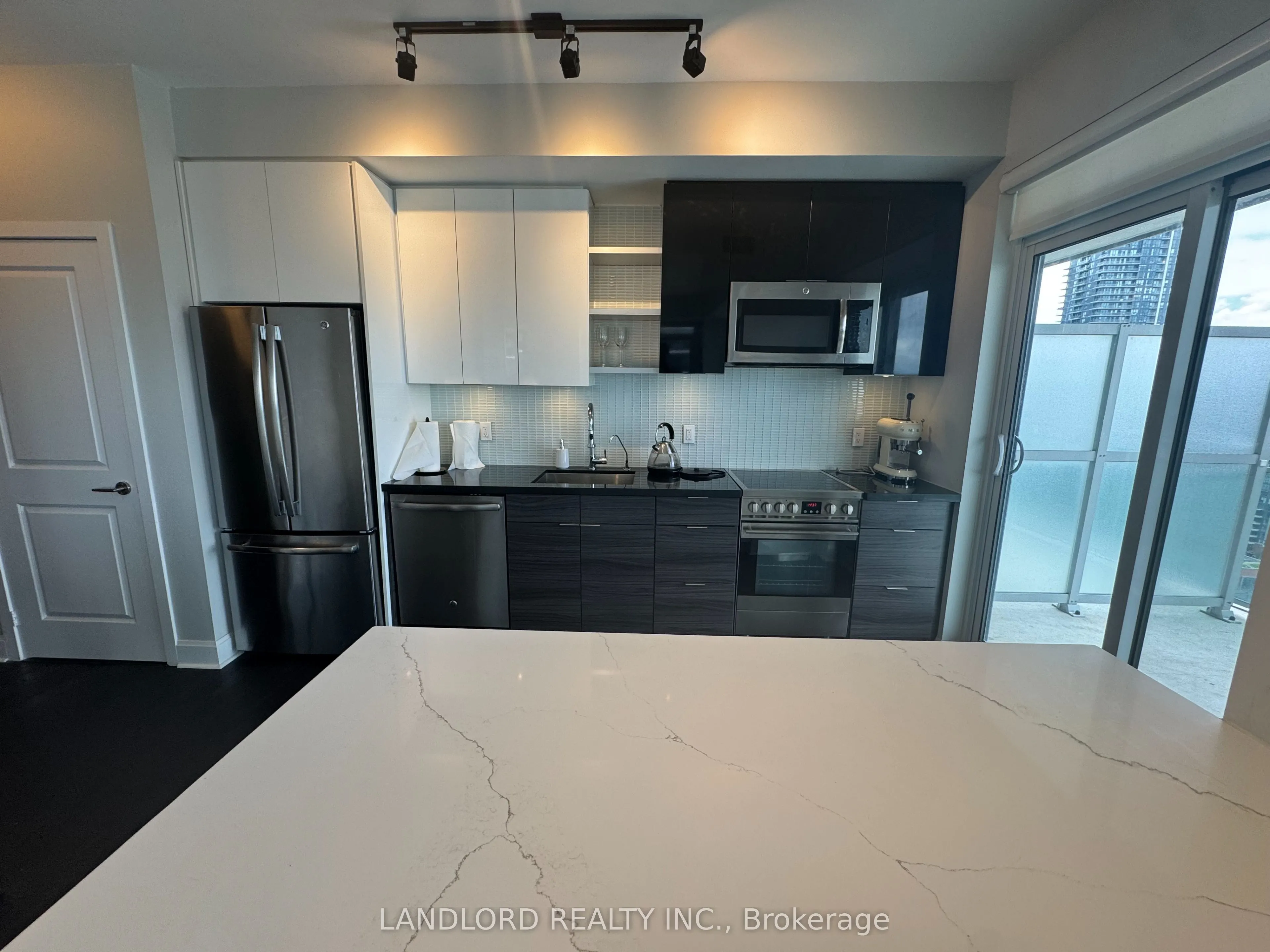 33 Shore Breeze Drive, #2304