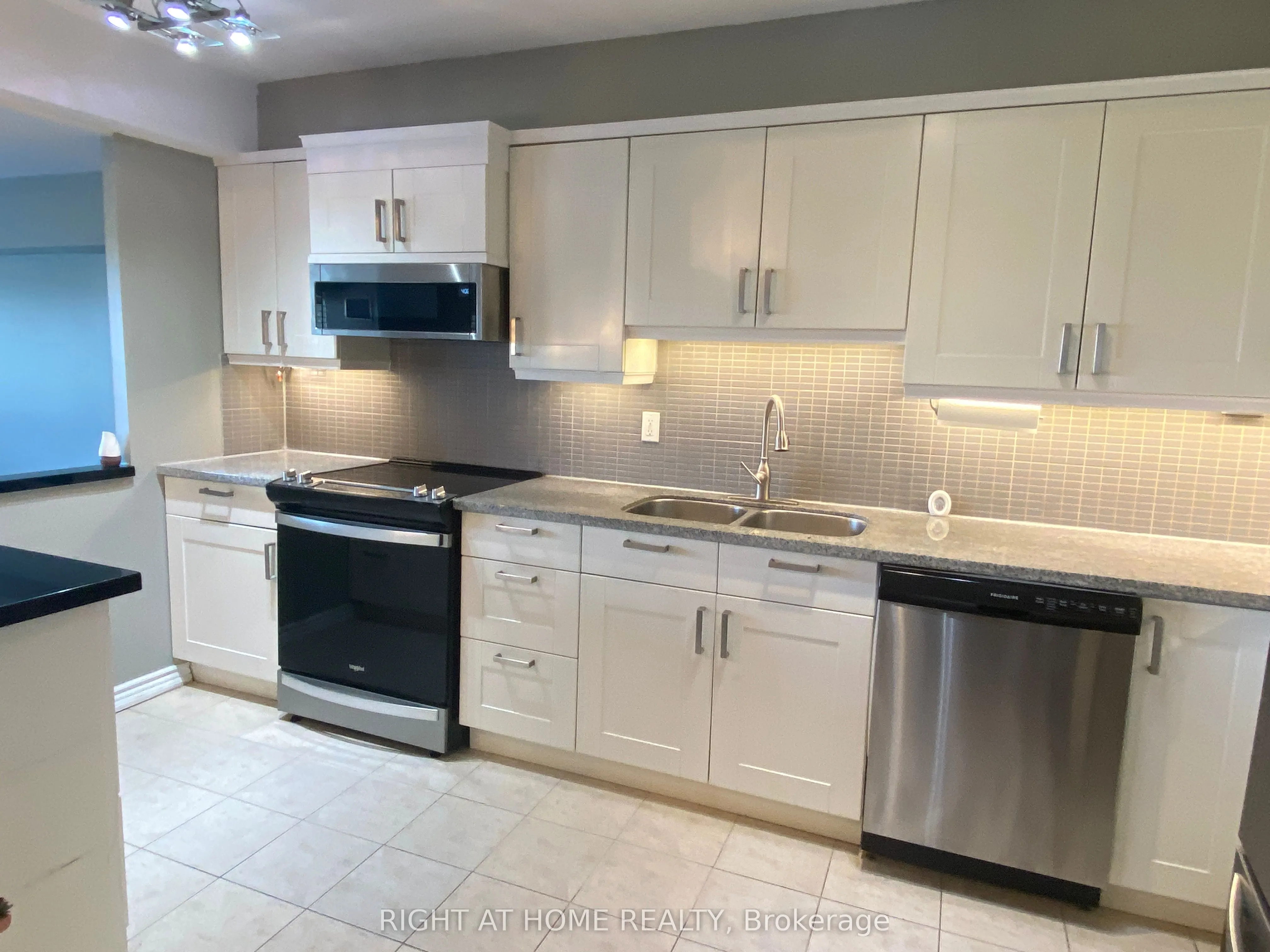 240 Scarlett Road, #1304