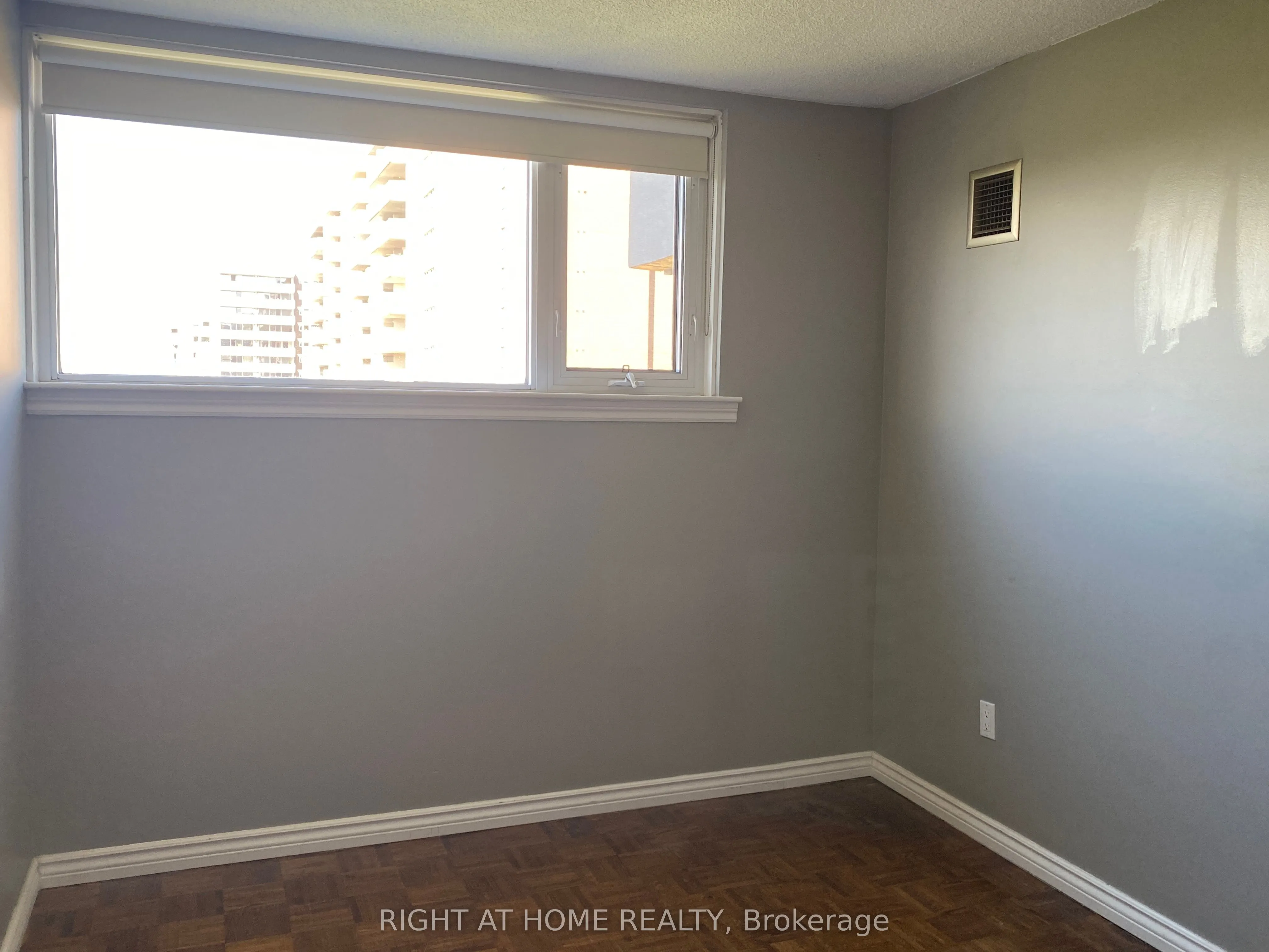 240 Scarlett Road, #1304