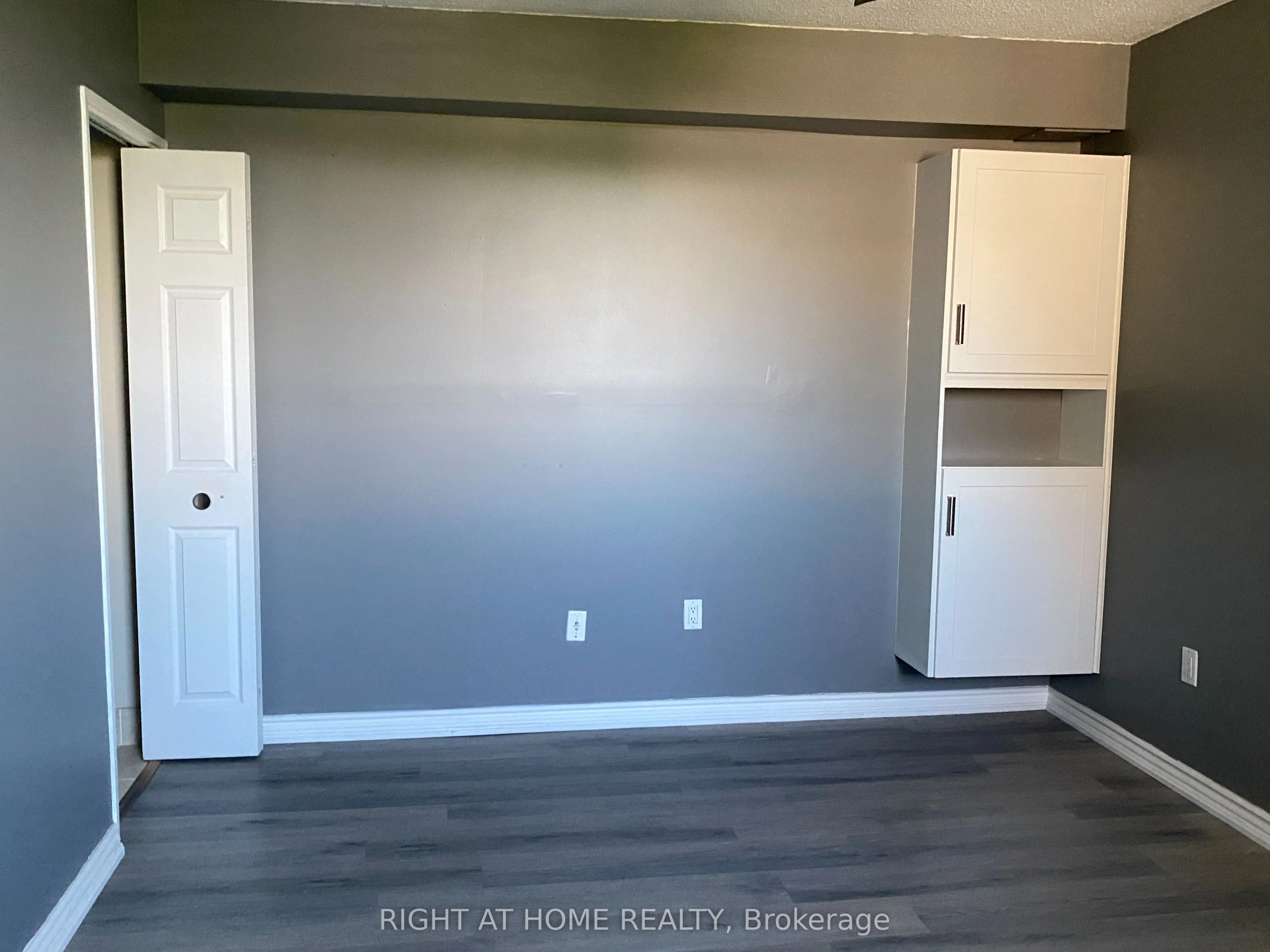 240 Scarlett Road, #1304