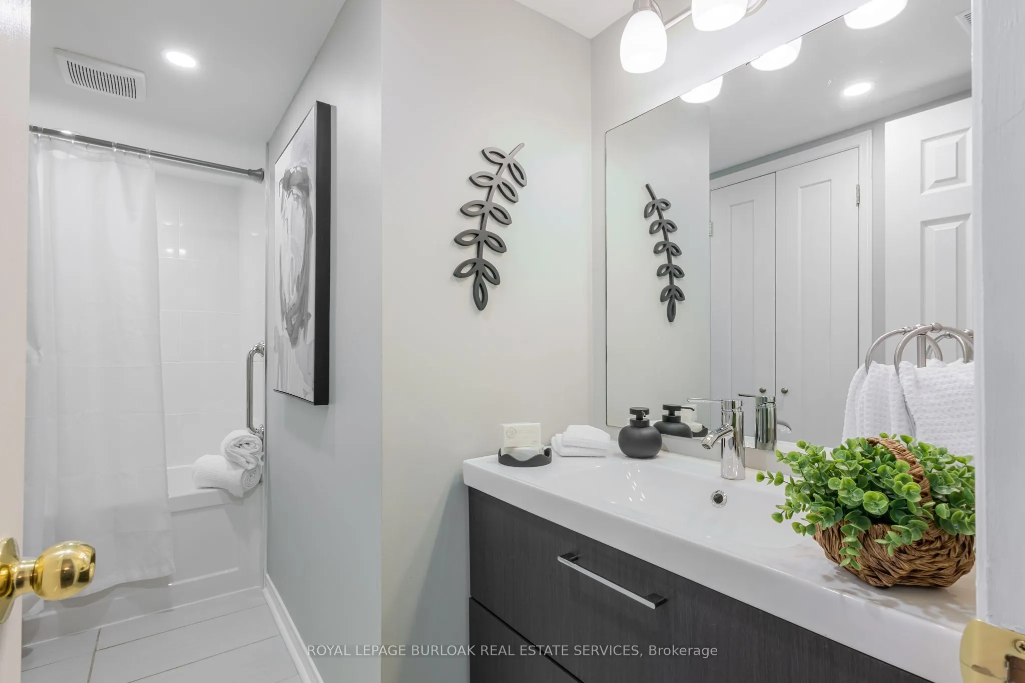 2110 Cleaver Avenue, #102