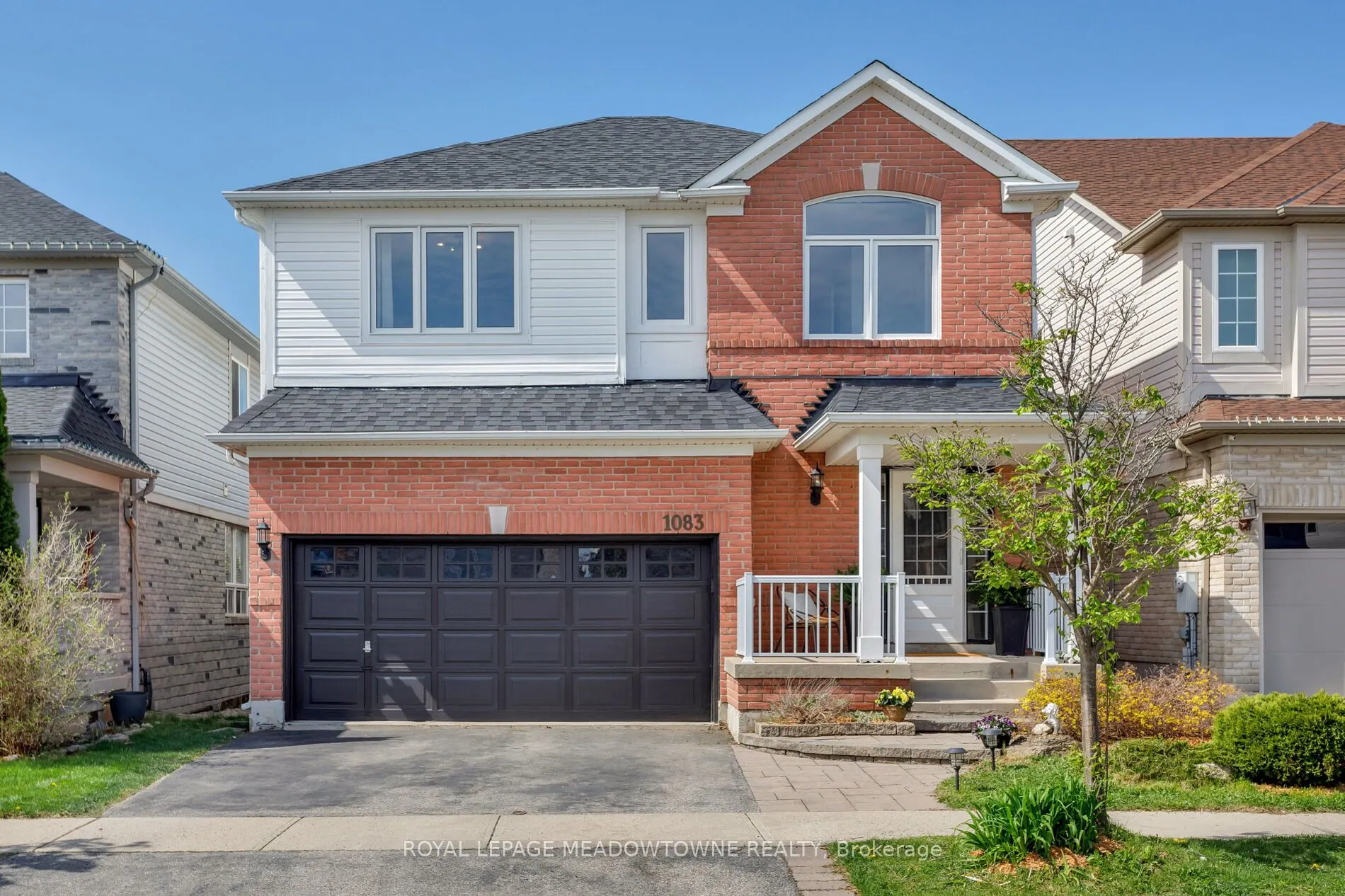 1083 Easterbrook Crescent