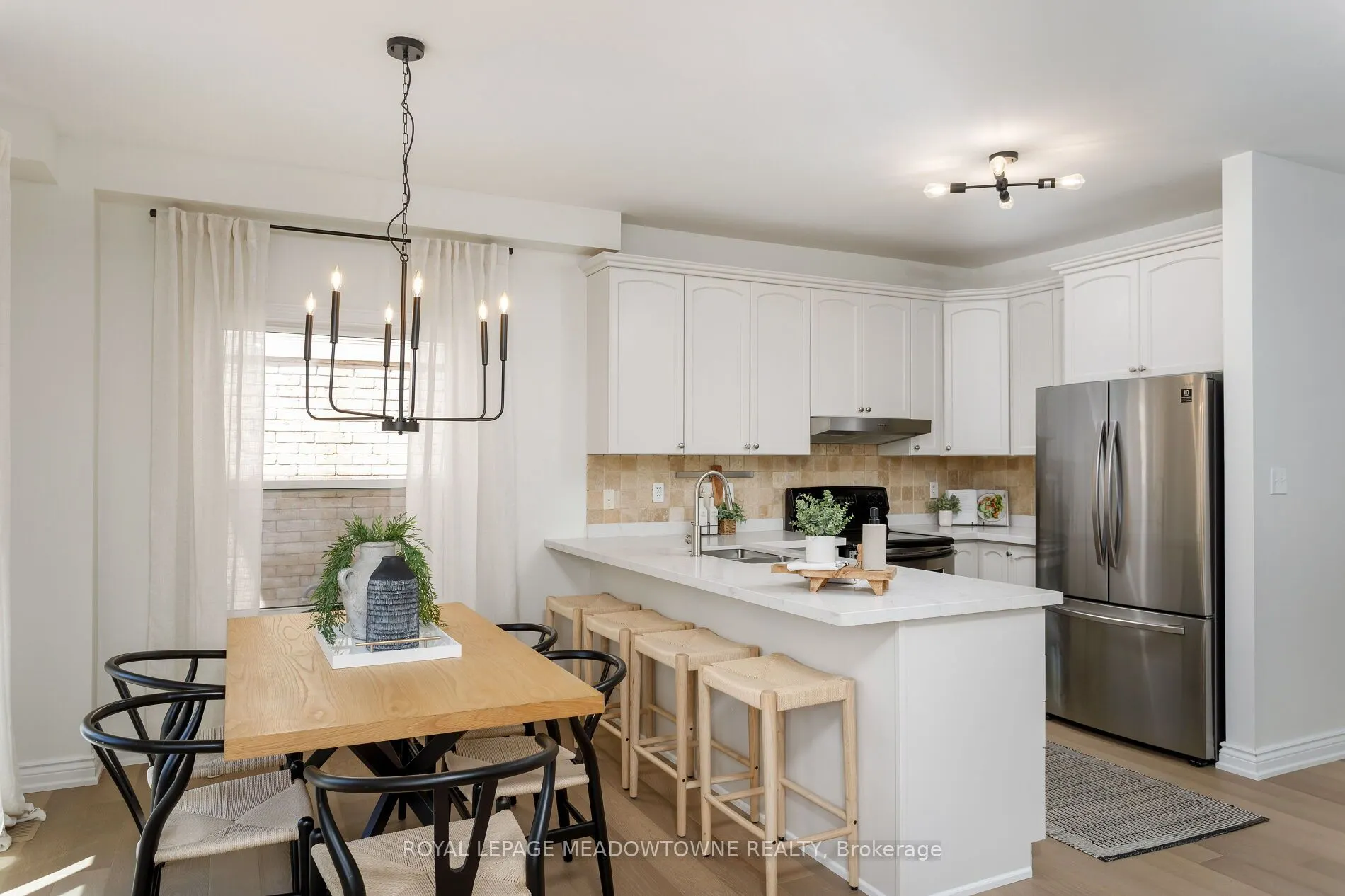 1083 Easterbrook Crescent