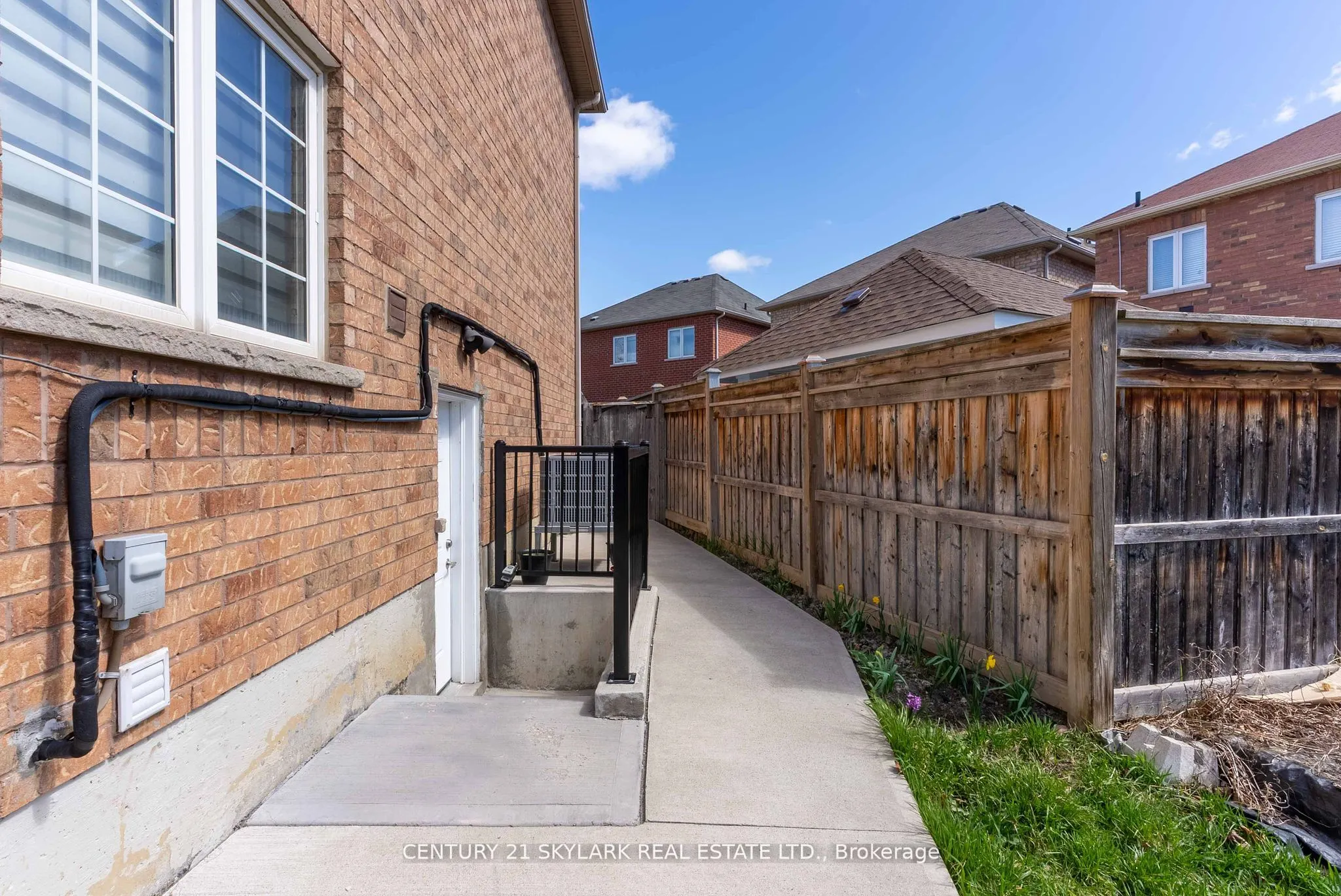 13 Ledgerock Road