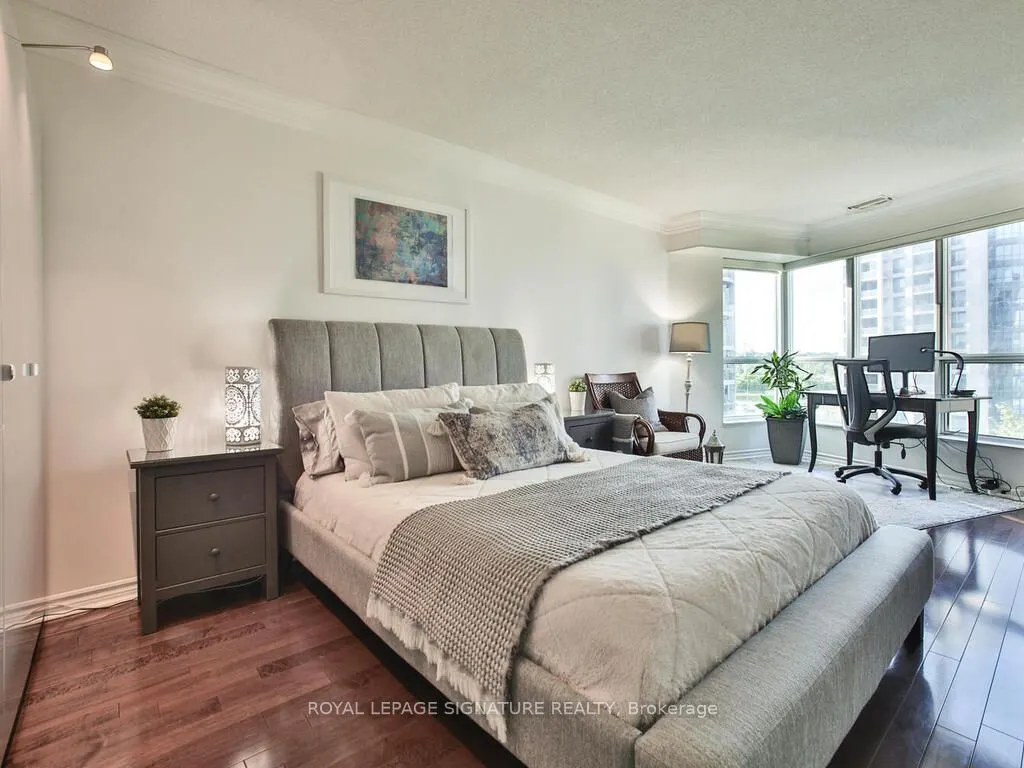 2111 Lake Shore Boulevard, #719
