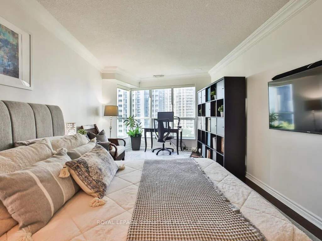 2111 Lake Shore Boulevard, #719