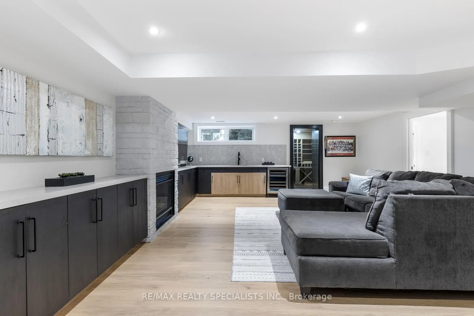 939 TEAL Drive