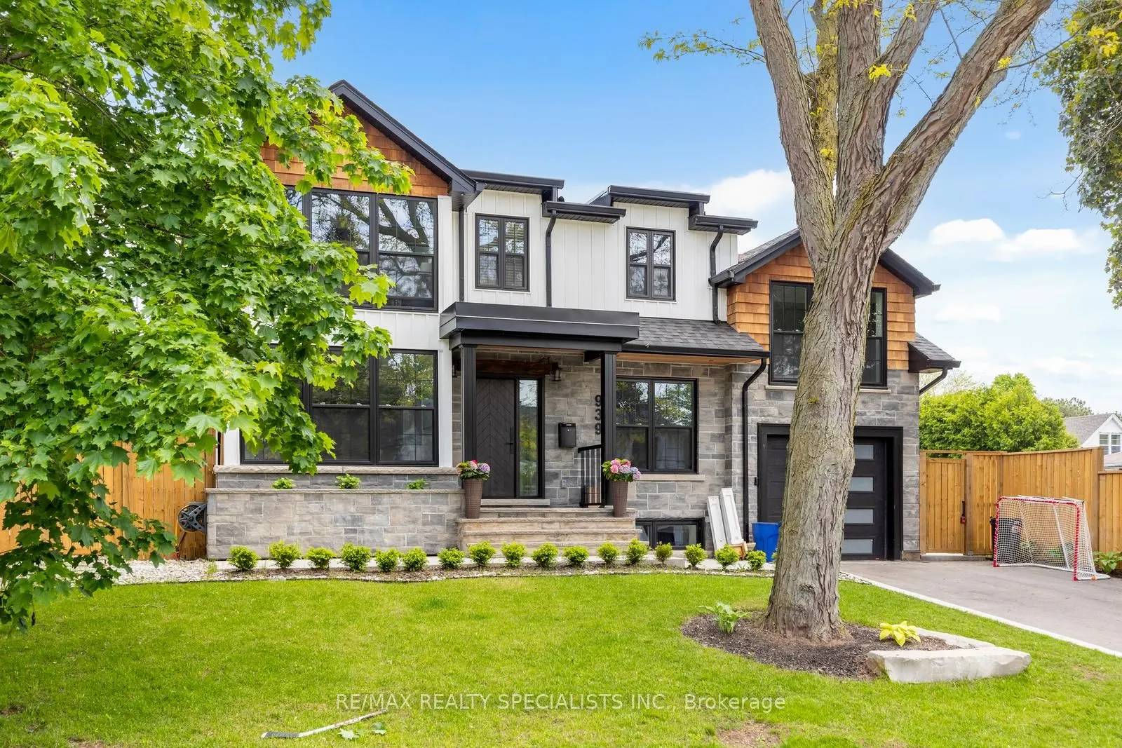 939 TEAL Drive