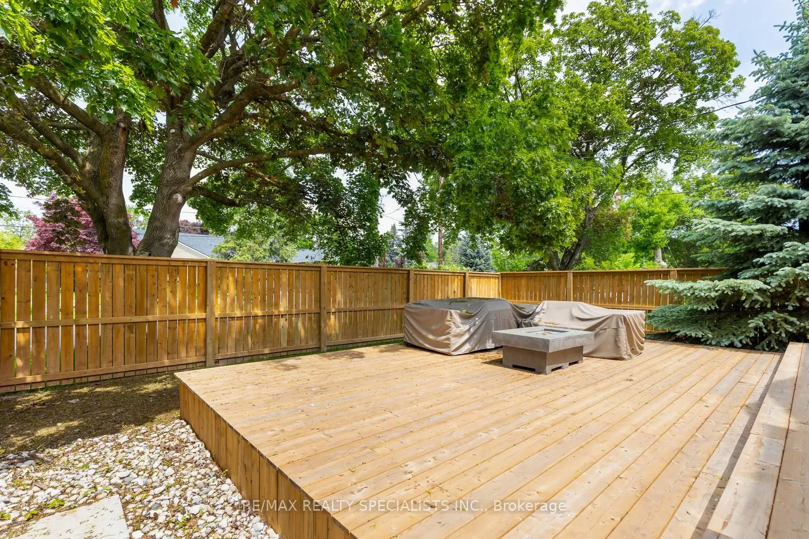 939 TEAL Drive