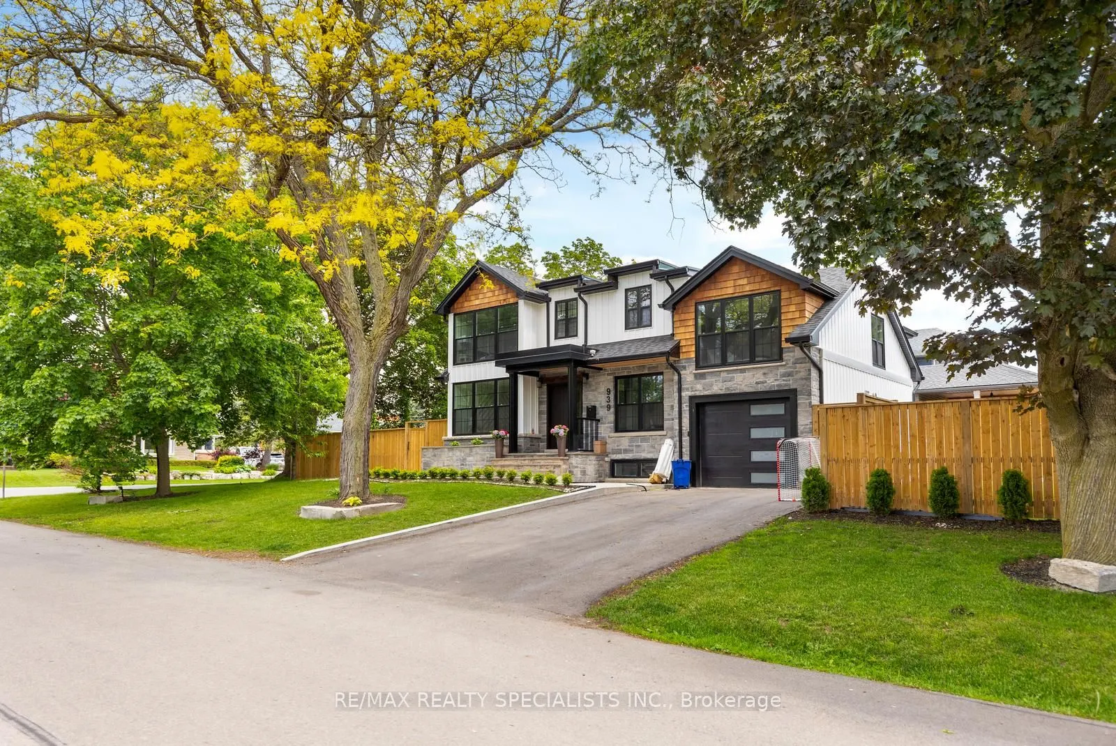 939 TEAL Drive