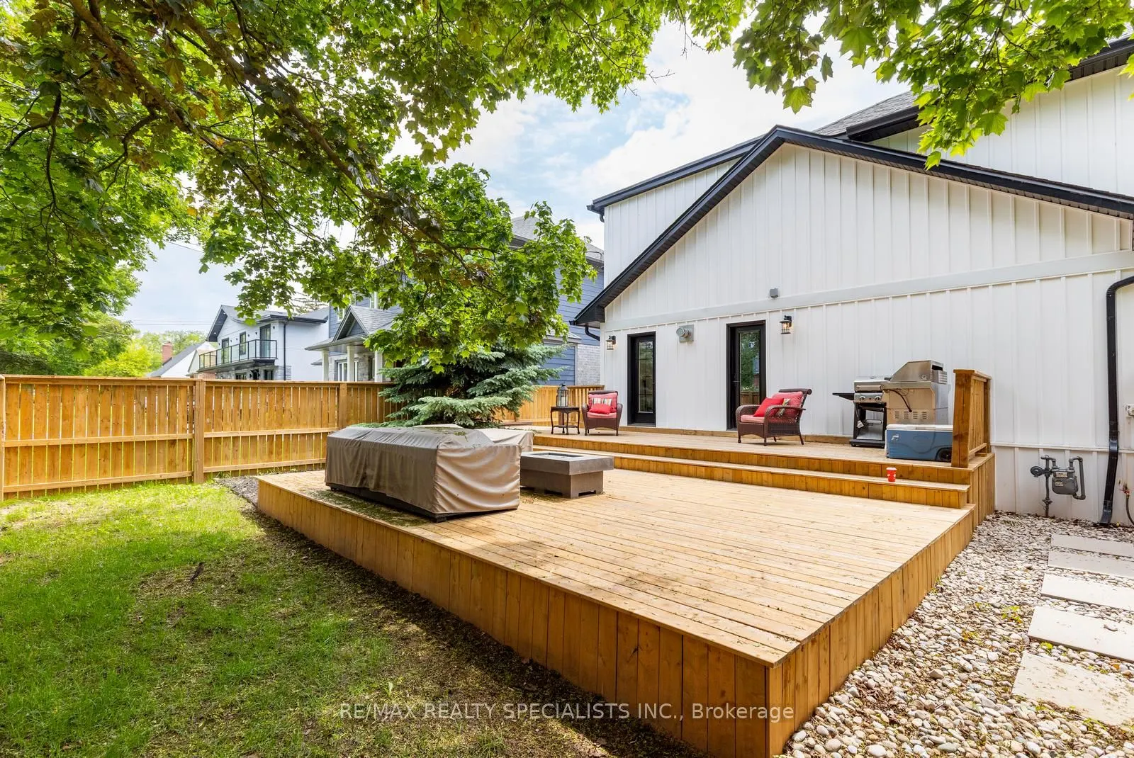 939 TEAL Drive