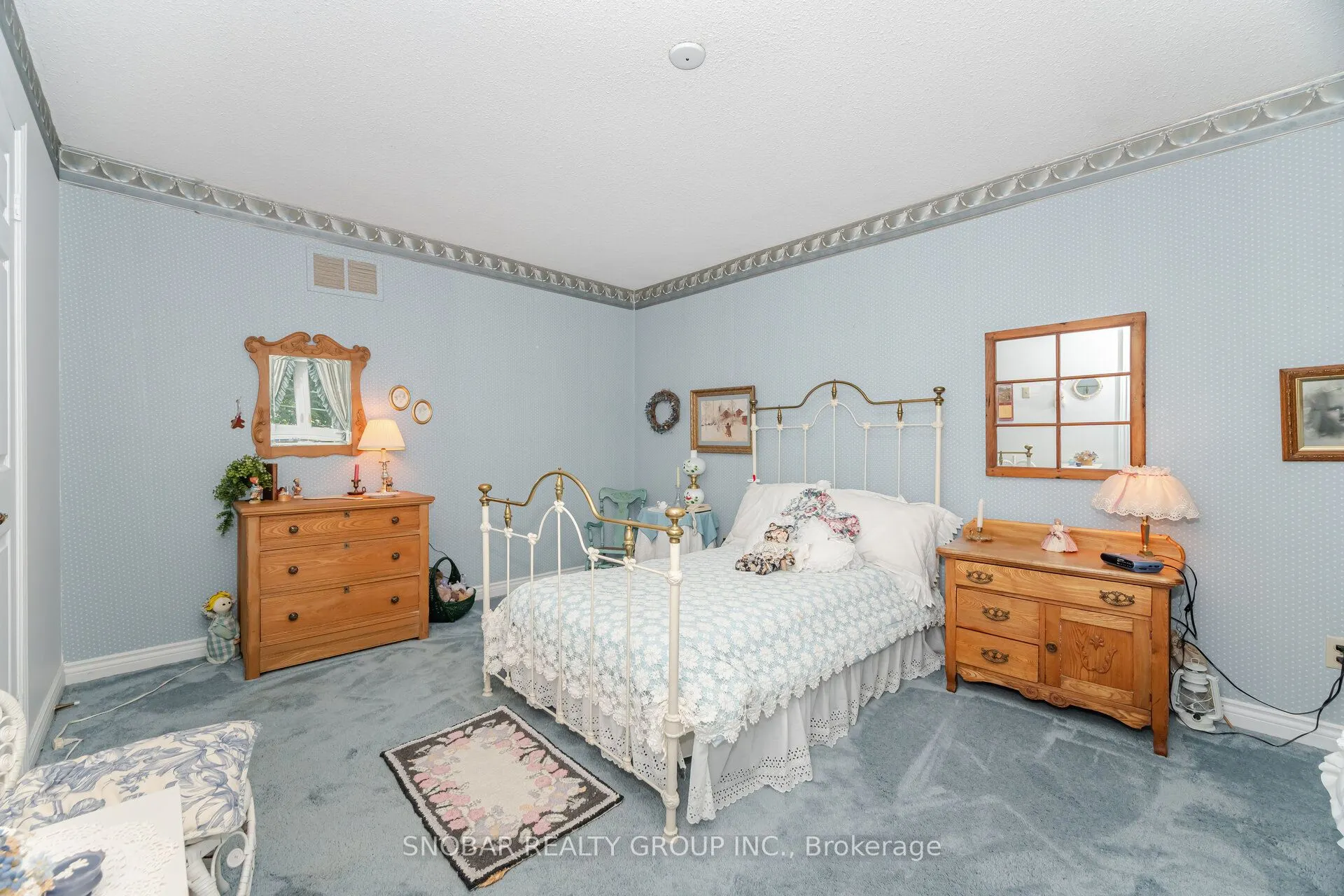 1511 Ballyclare Drive
