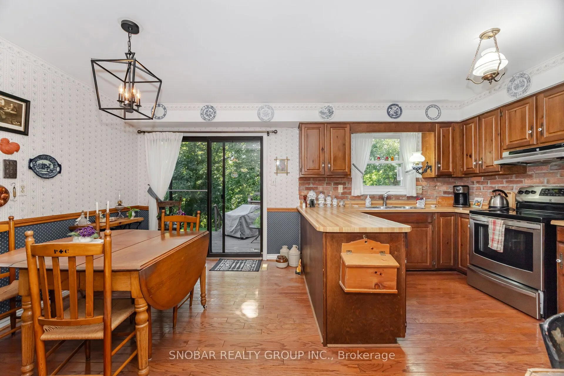 1511 Ballyclare Drive