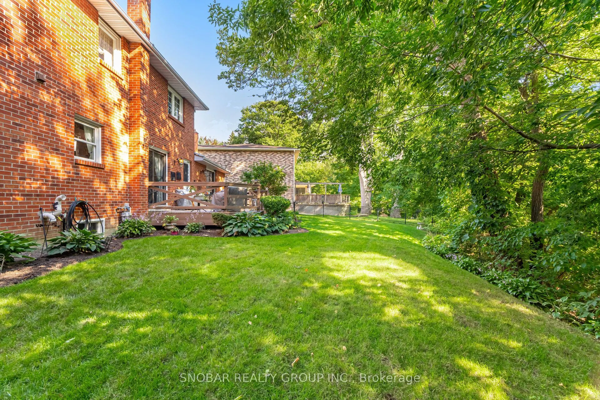 1511 Ballyclare Drive