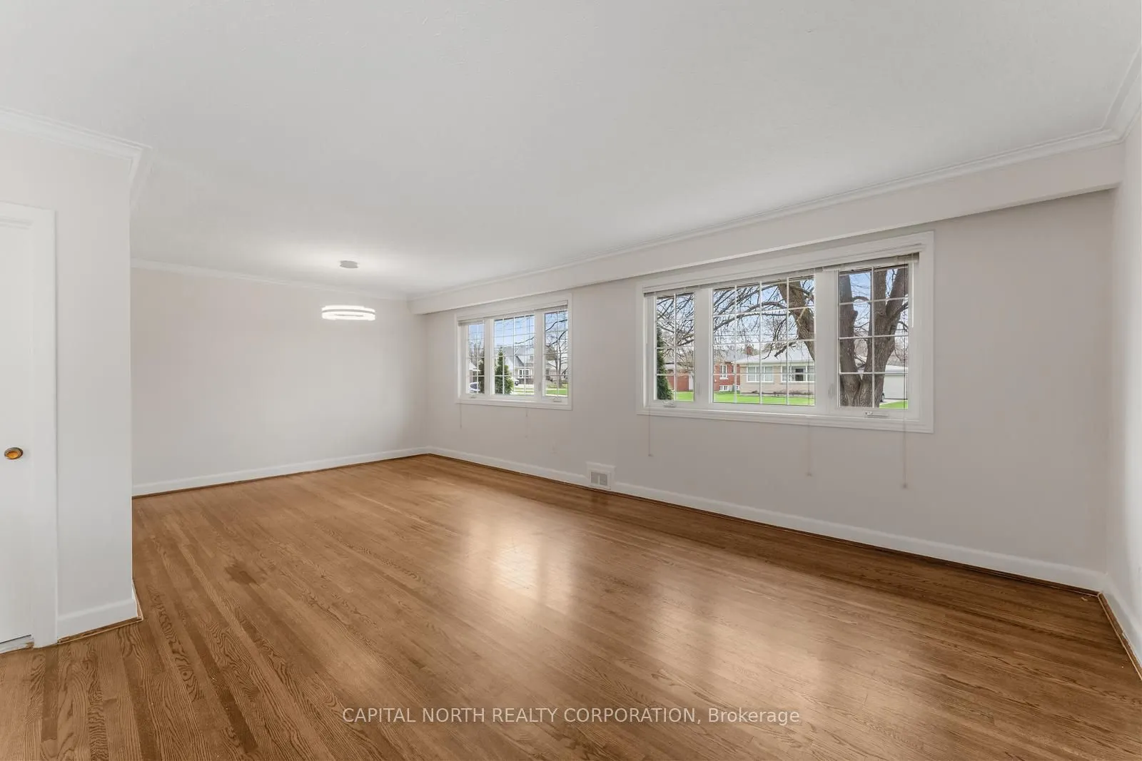 7 Golfwood Heights