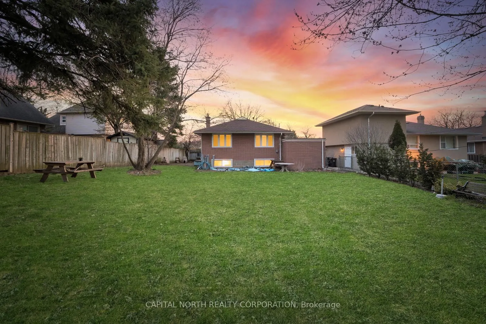 7 Golfwood Heights