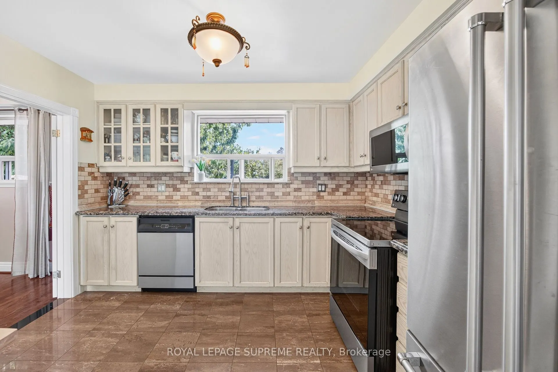75 Windhill Crescent