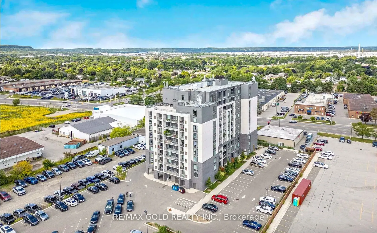 716 Main Street E, #807