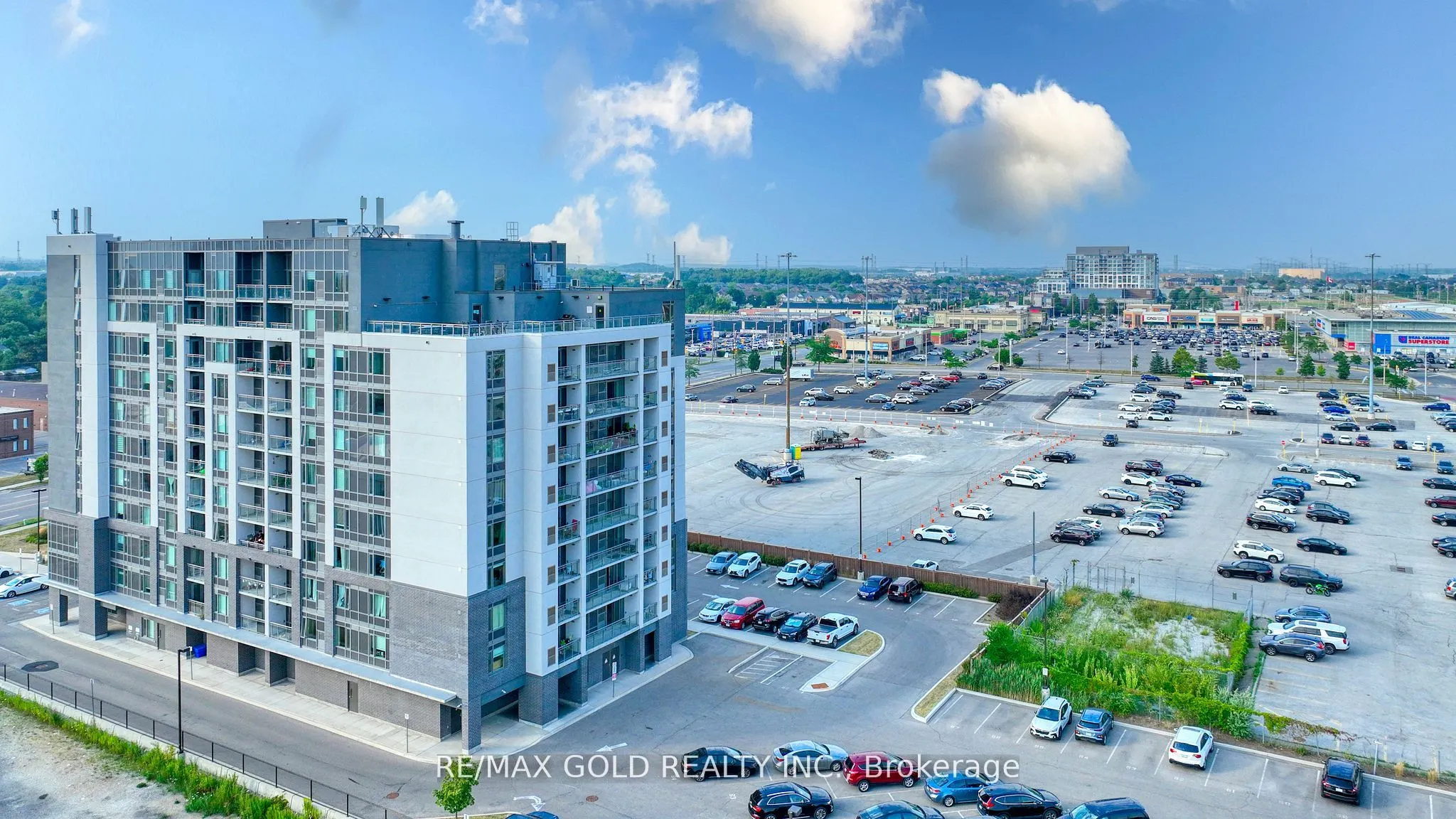 716 Main Street E, #807