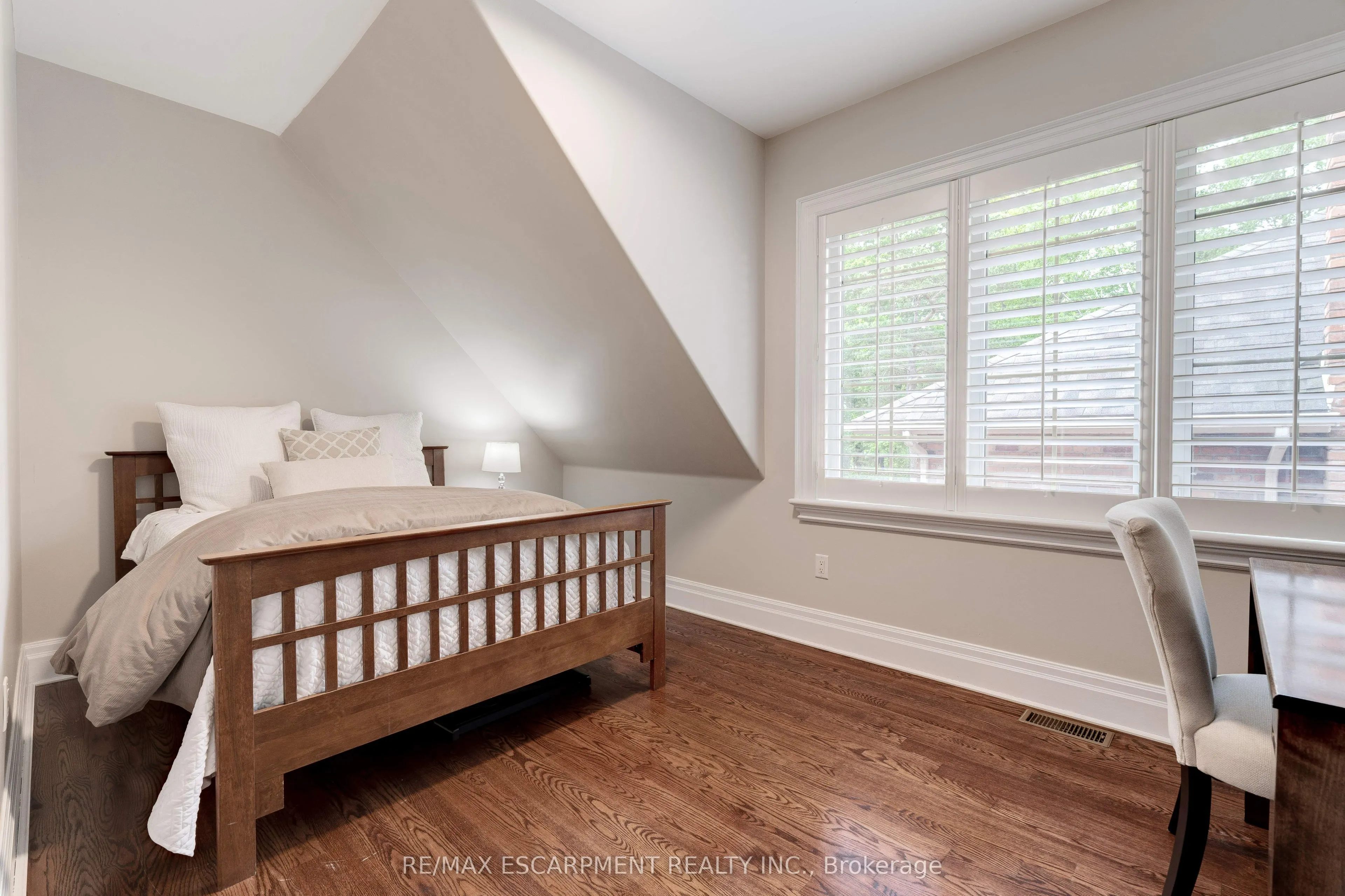 290 Shoreacres Road