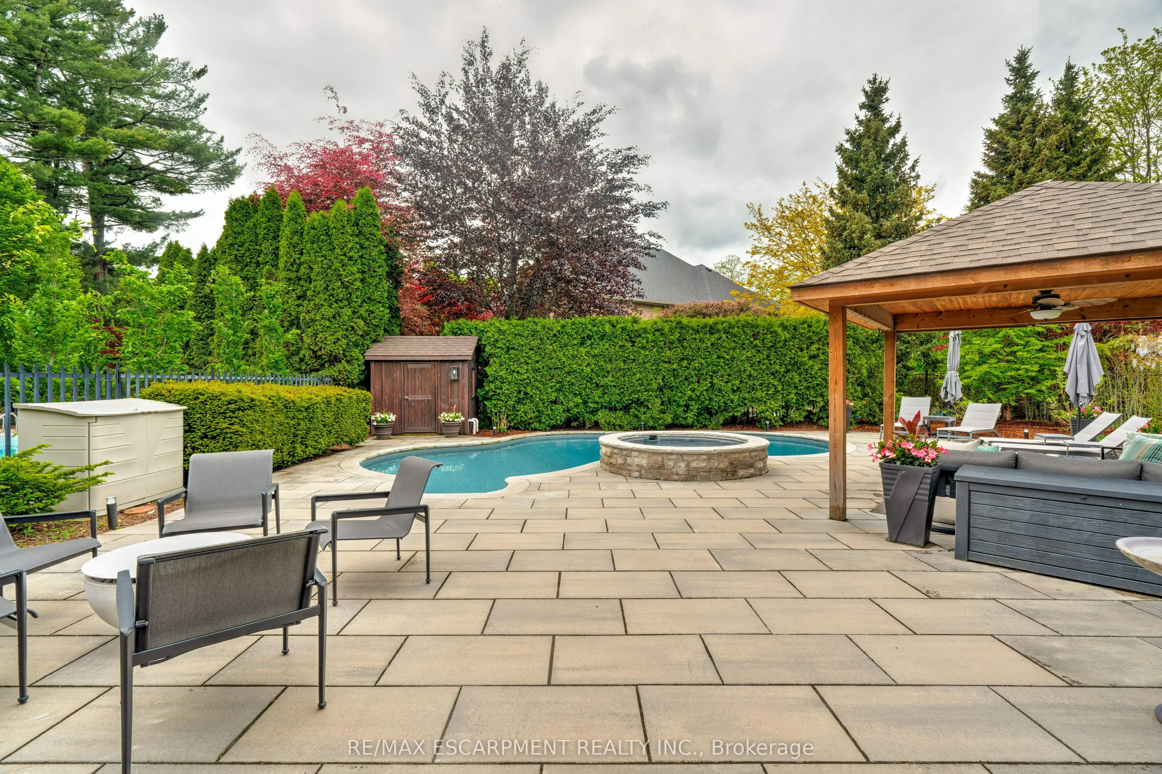 290 Shoreacres Road