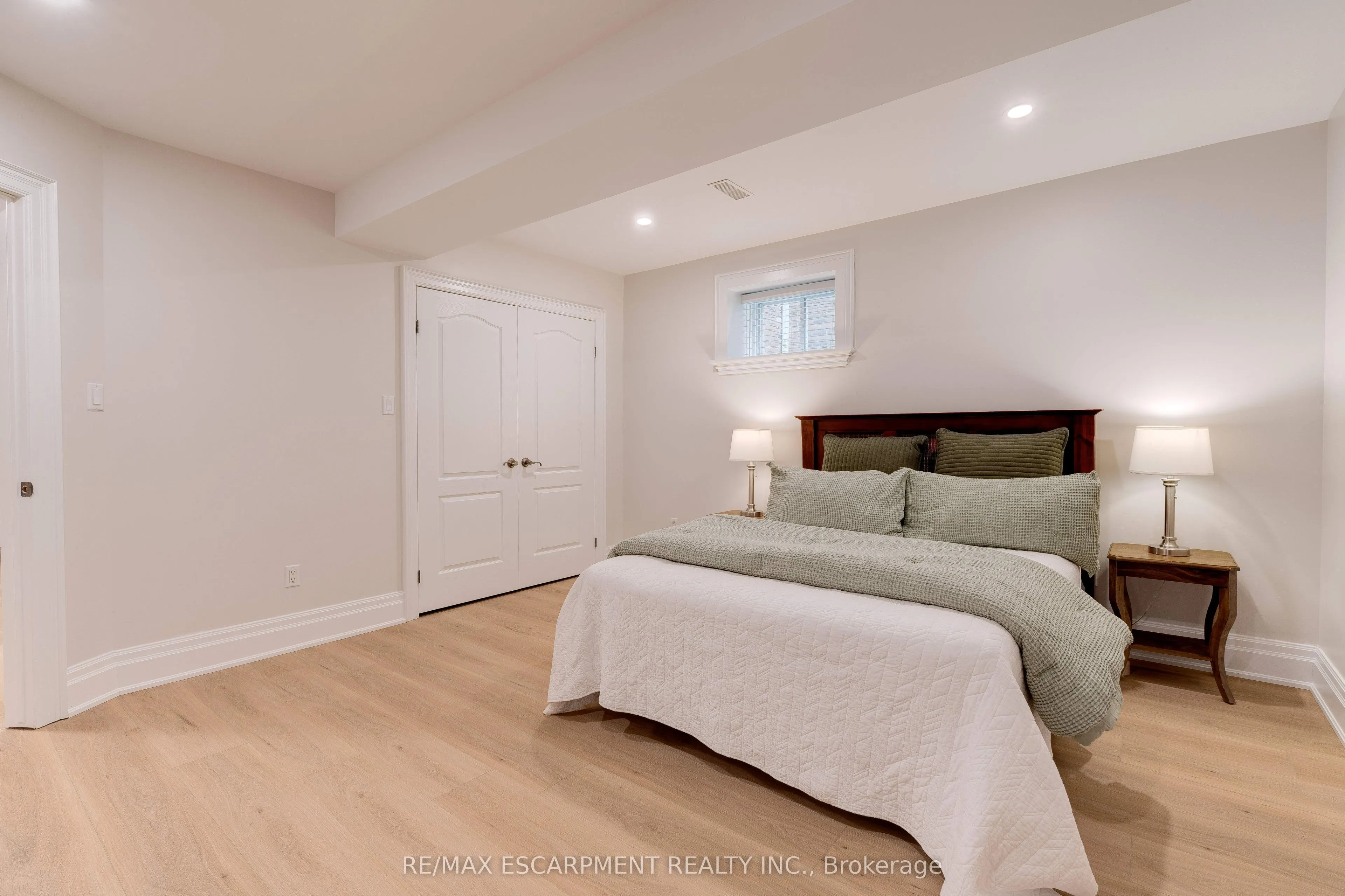 290 Shoreacres Road
