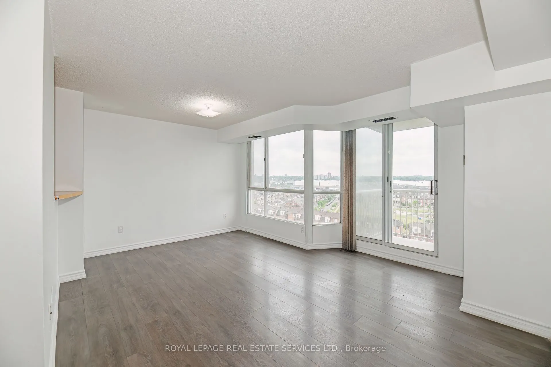 3077 Weston Road, #1411