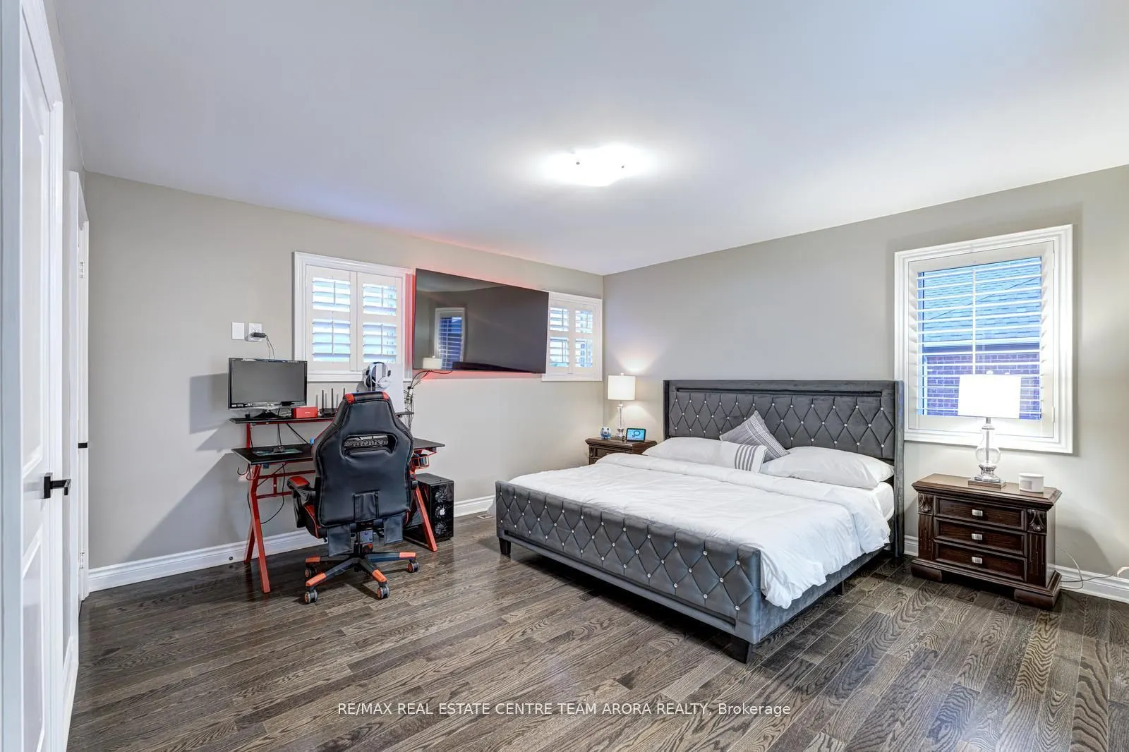 7 Oceans Pond Court