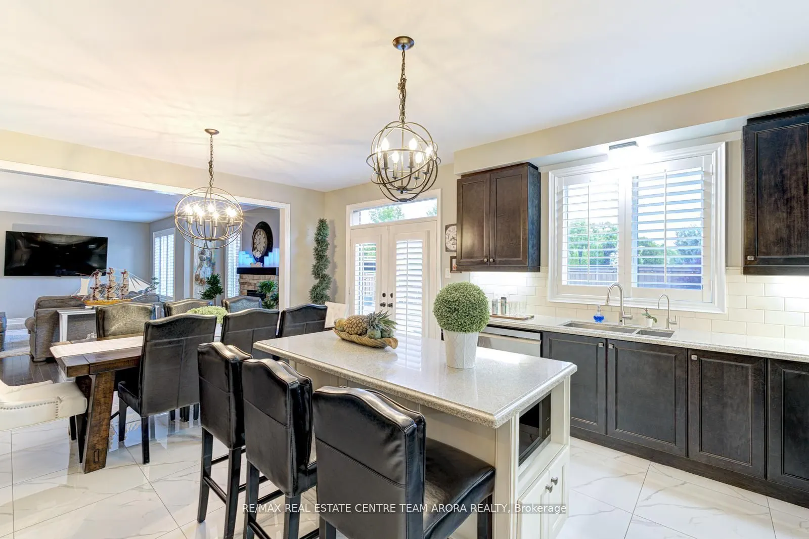 7 Oceans Pond Court