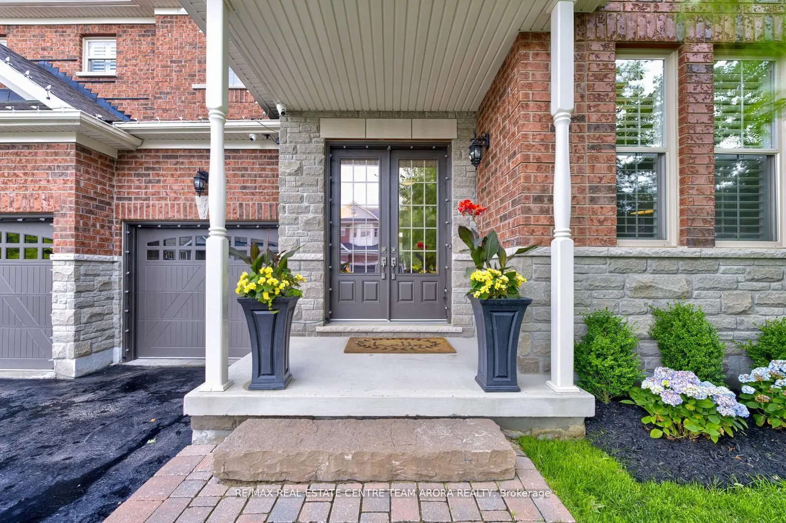 7 Oceans Pond Court