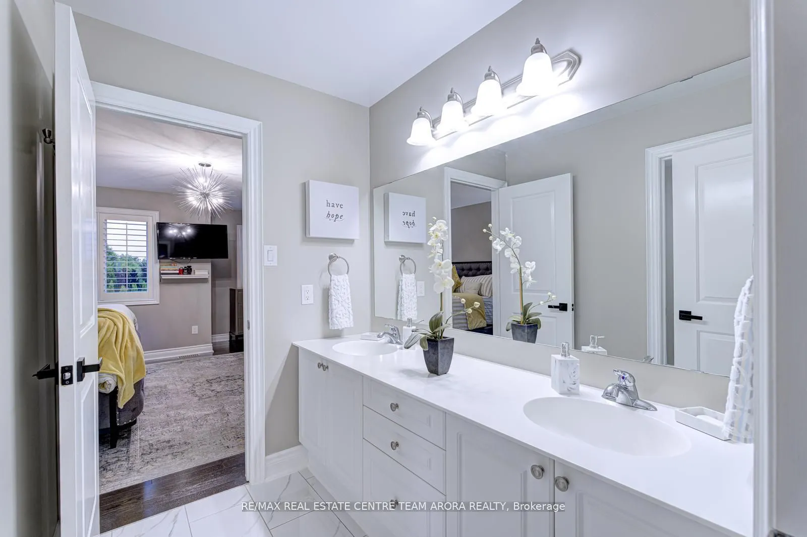 7 Oceans Pond Court