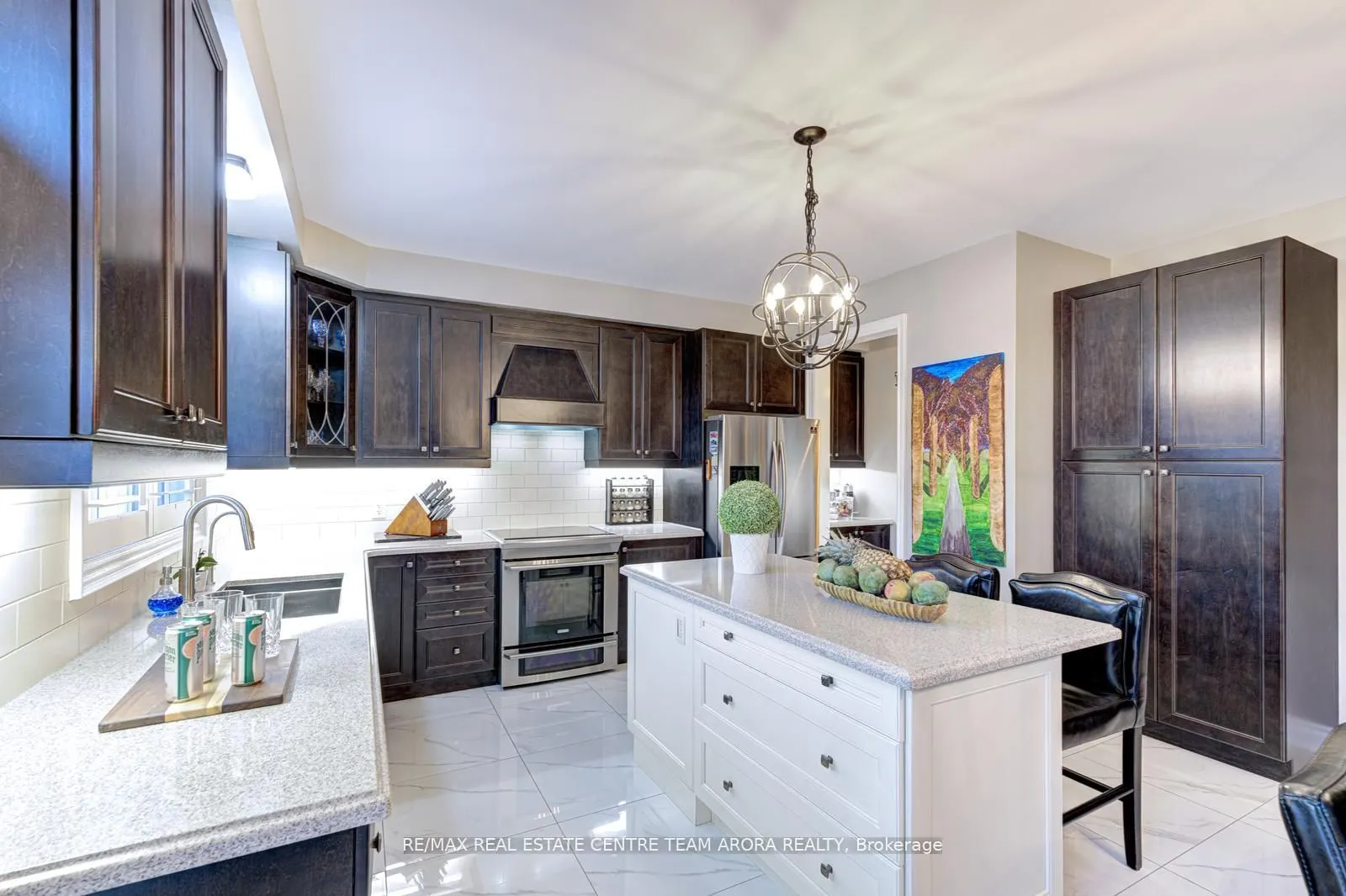 7 Oceans Pond Court