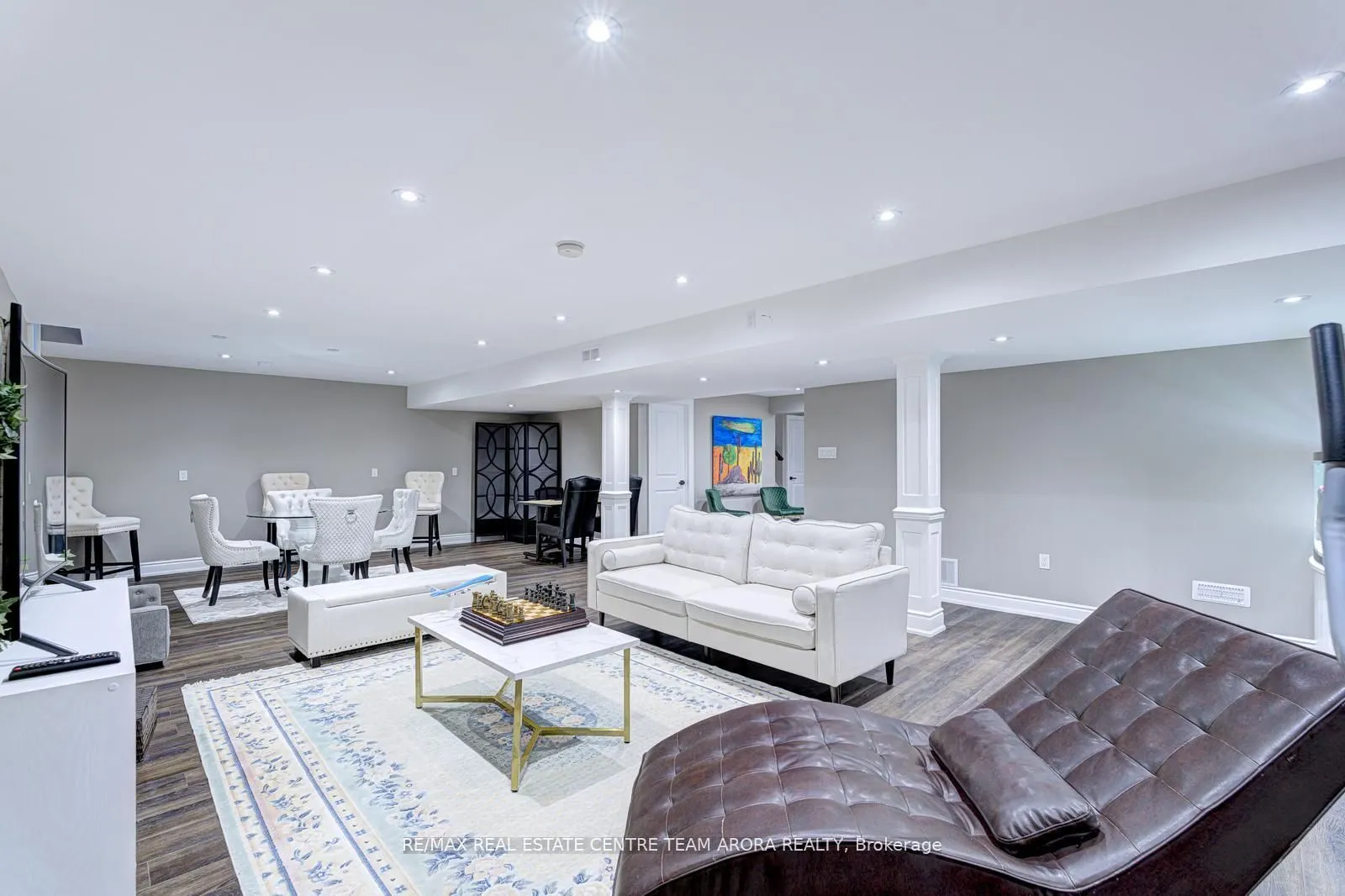 7 Oceans Pond Court