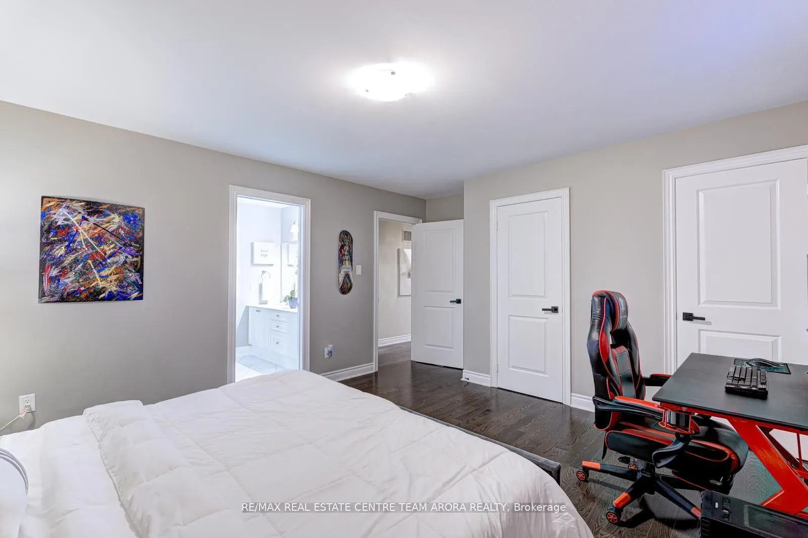 7 Oceans Pond Court