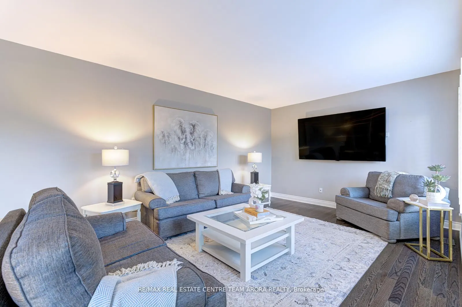 7 Oceans Pond Court