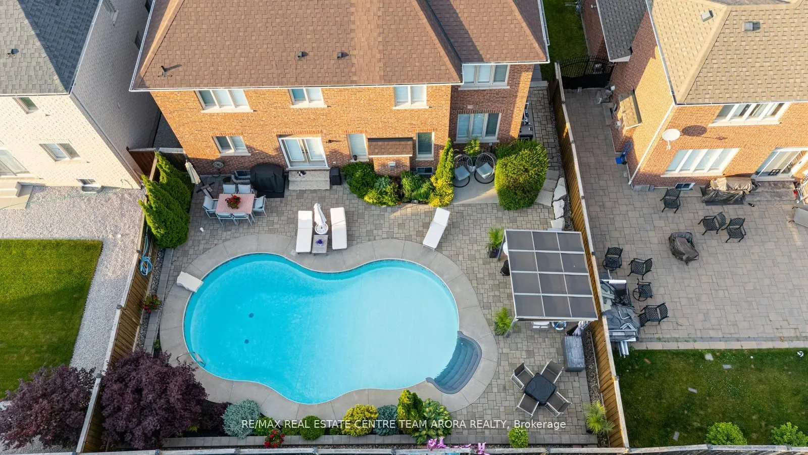 7 Oceans Pond Court