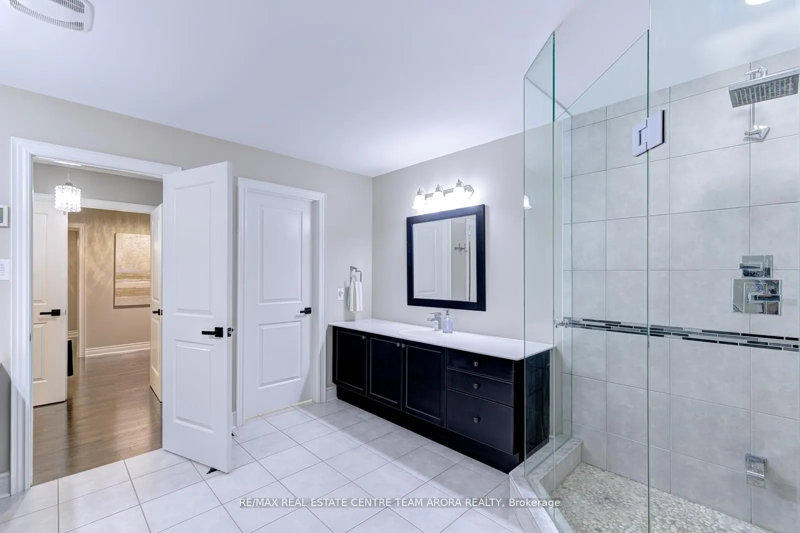 7 Oceans Pond Court