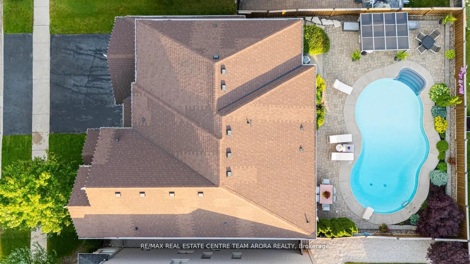 7 Oceans Pond Court