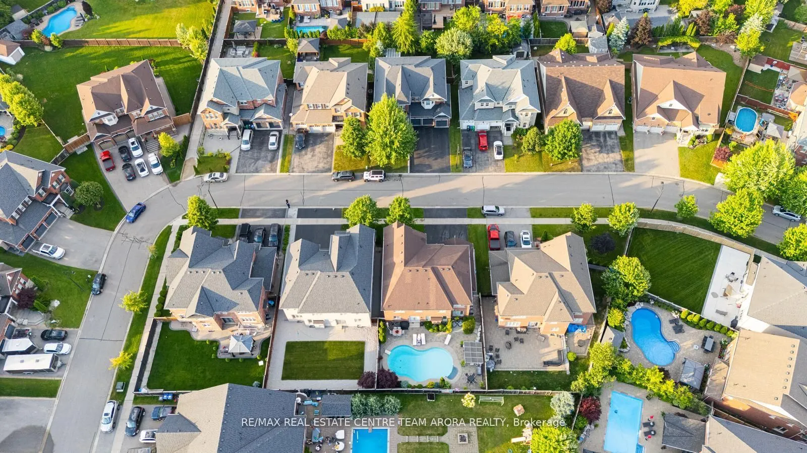 7 Oceans Pond Court